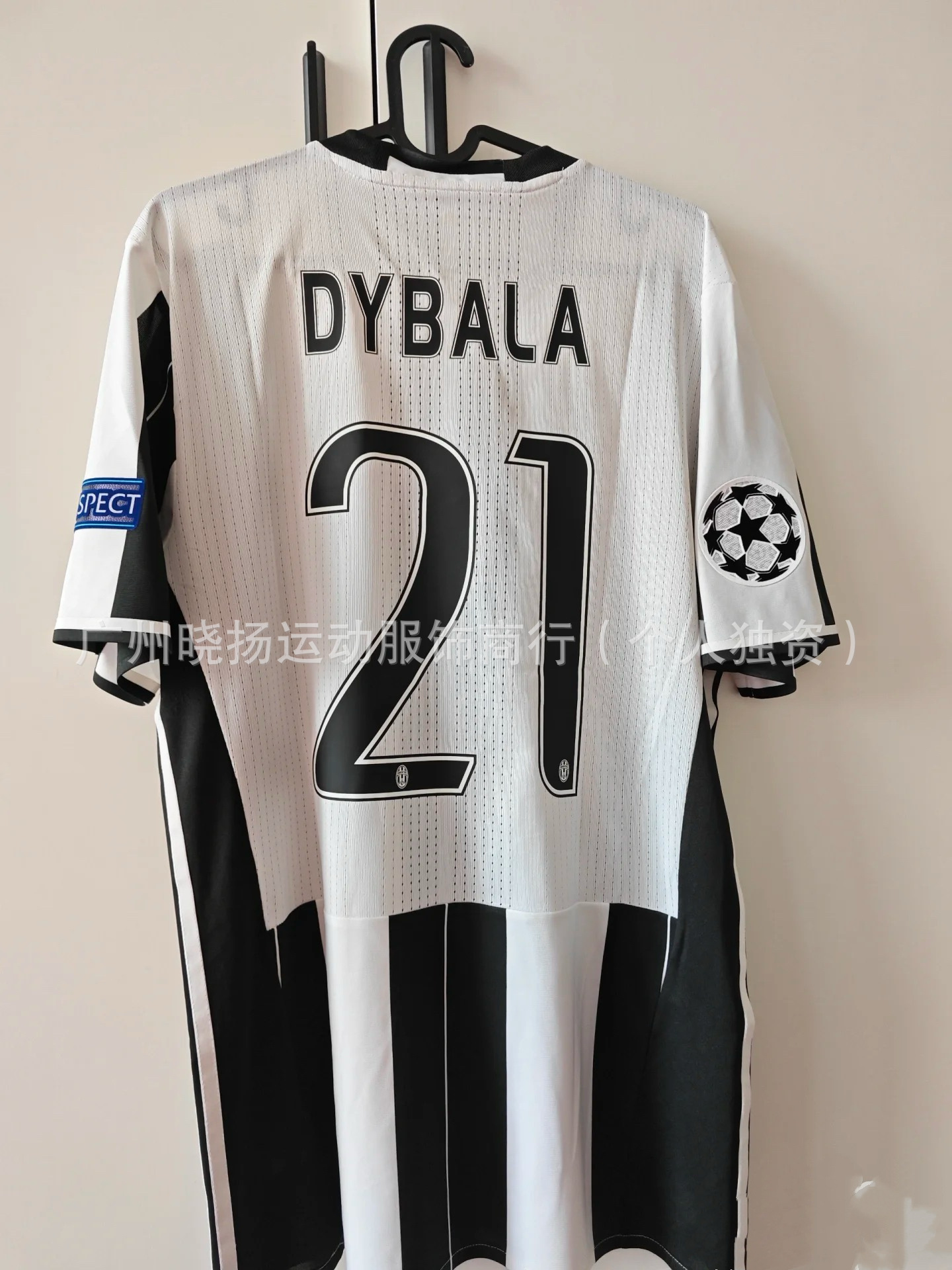 Factory direct: real madrid, barcelona, juventus, manchester united, paris saint-germain retro short-sleeve jerseys – home & away football/soccer apparel