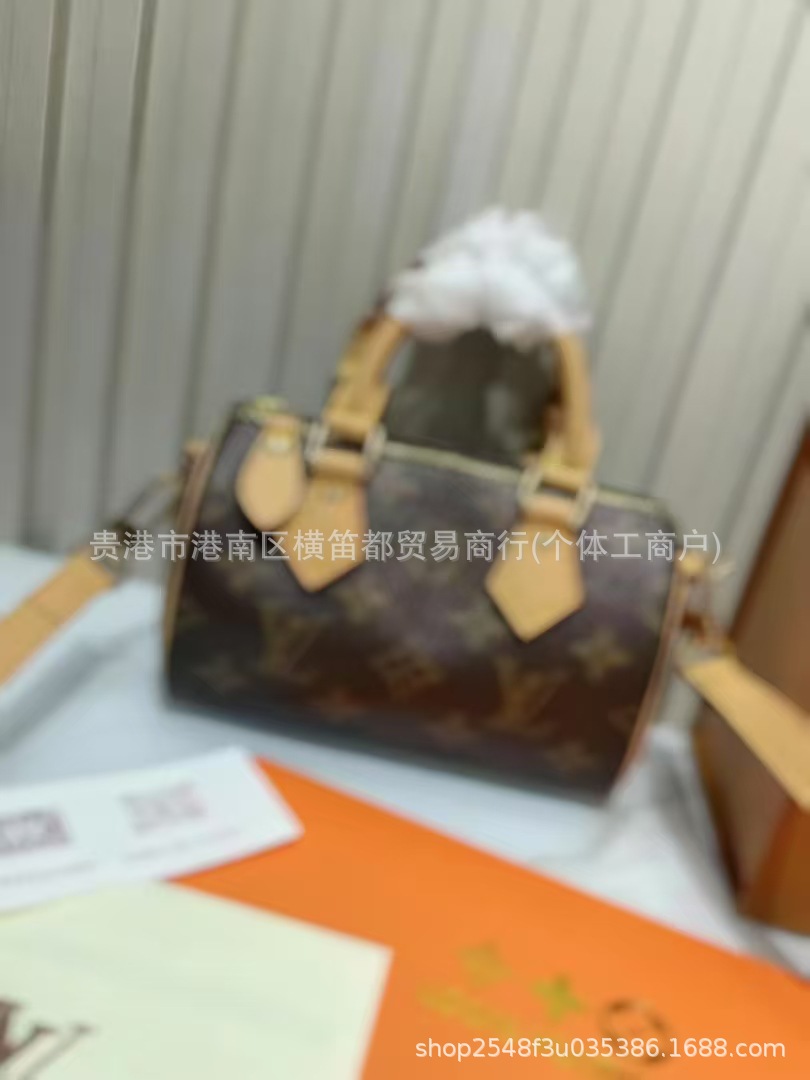 Factory direct – lu jia pillow classic style bag – shoulder & crossbody bag 1