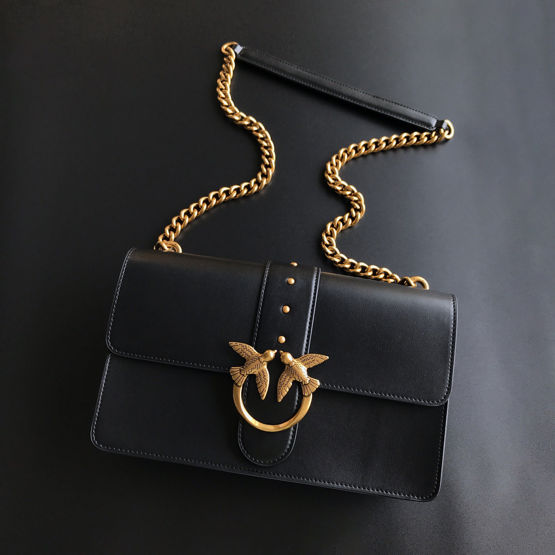 2023 new genuine leather ultra-mini classic handbag with chain strap 1