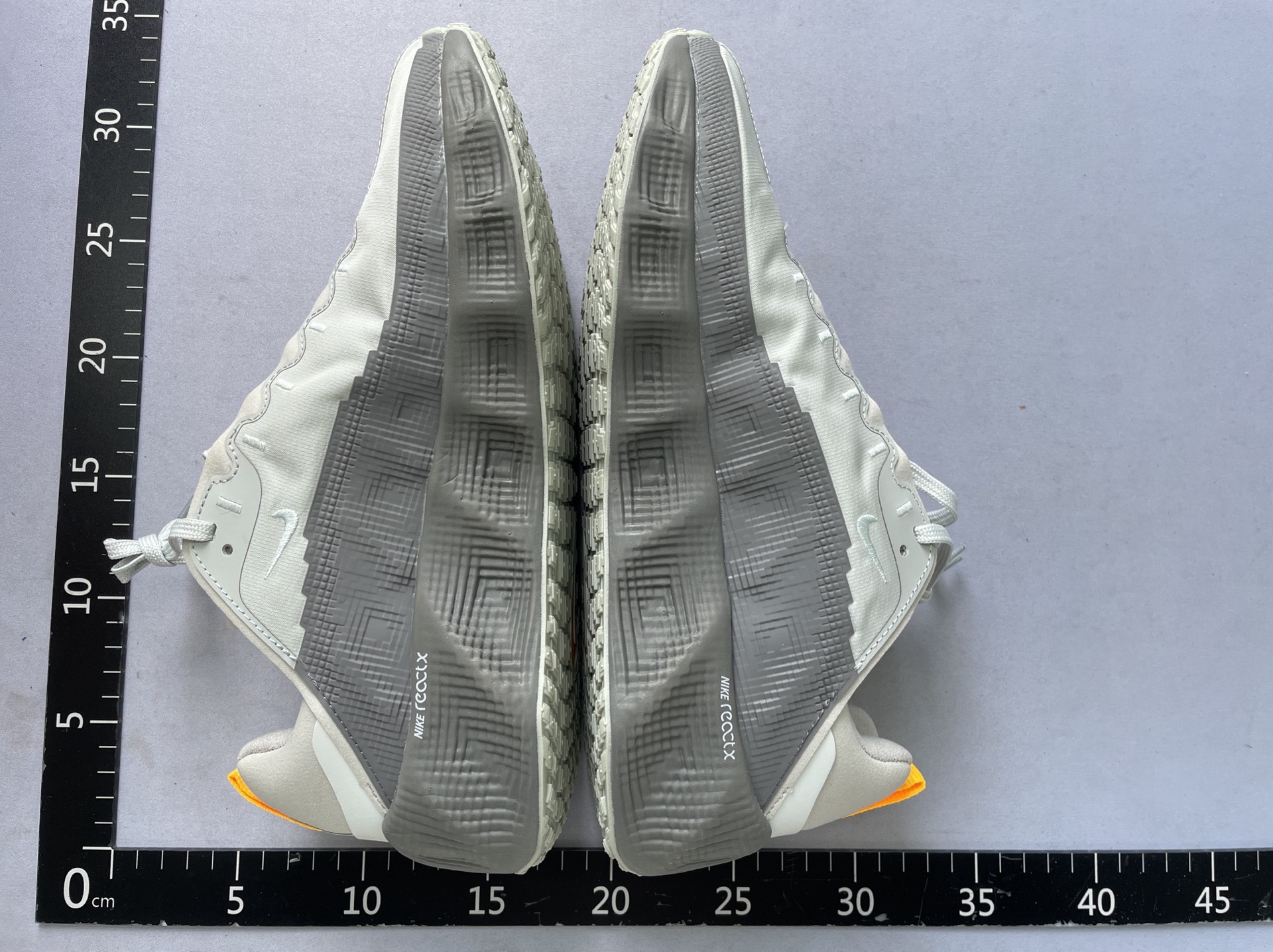 Authentic avarover collaboration running shoes – chunky sole, casual comfort, breathable, fashionable sneakers for men and women 4