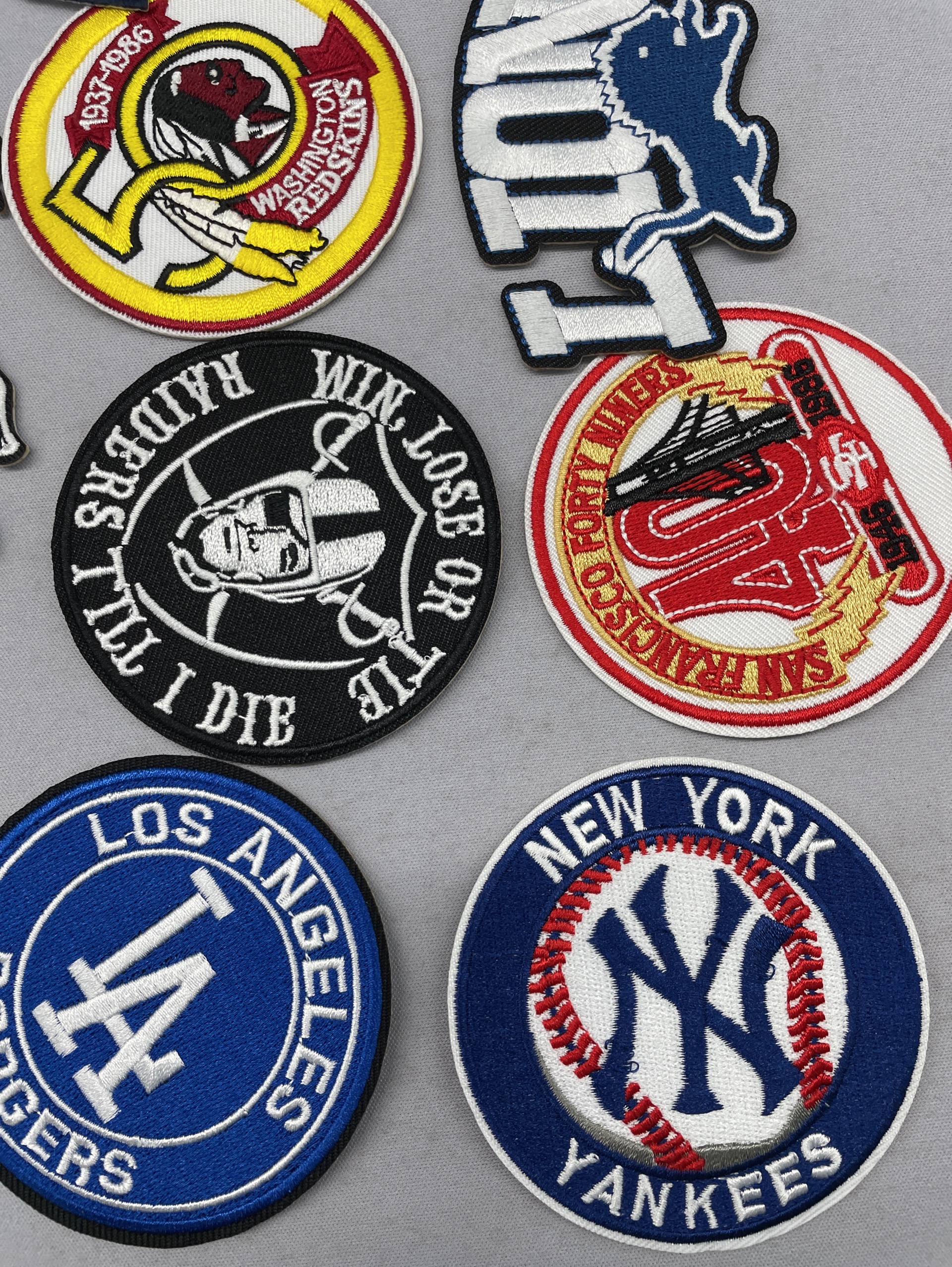 Yaxiu new arrival sports team logo baseball team logo cloth patch clothing bag packaging patch hole patch computer embroider 3