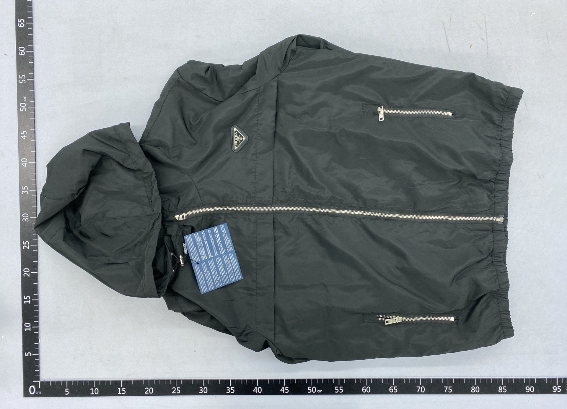 European style spring/summer new arrival: metal triangle logo hooded jacket – slim fit, trendy young man’s casual jacket 4