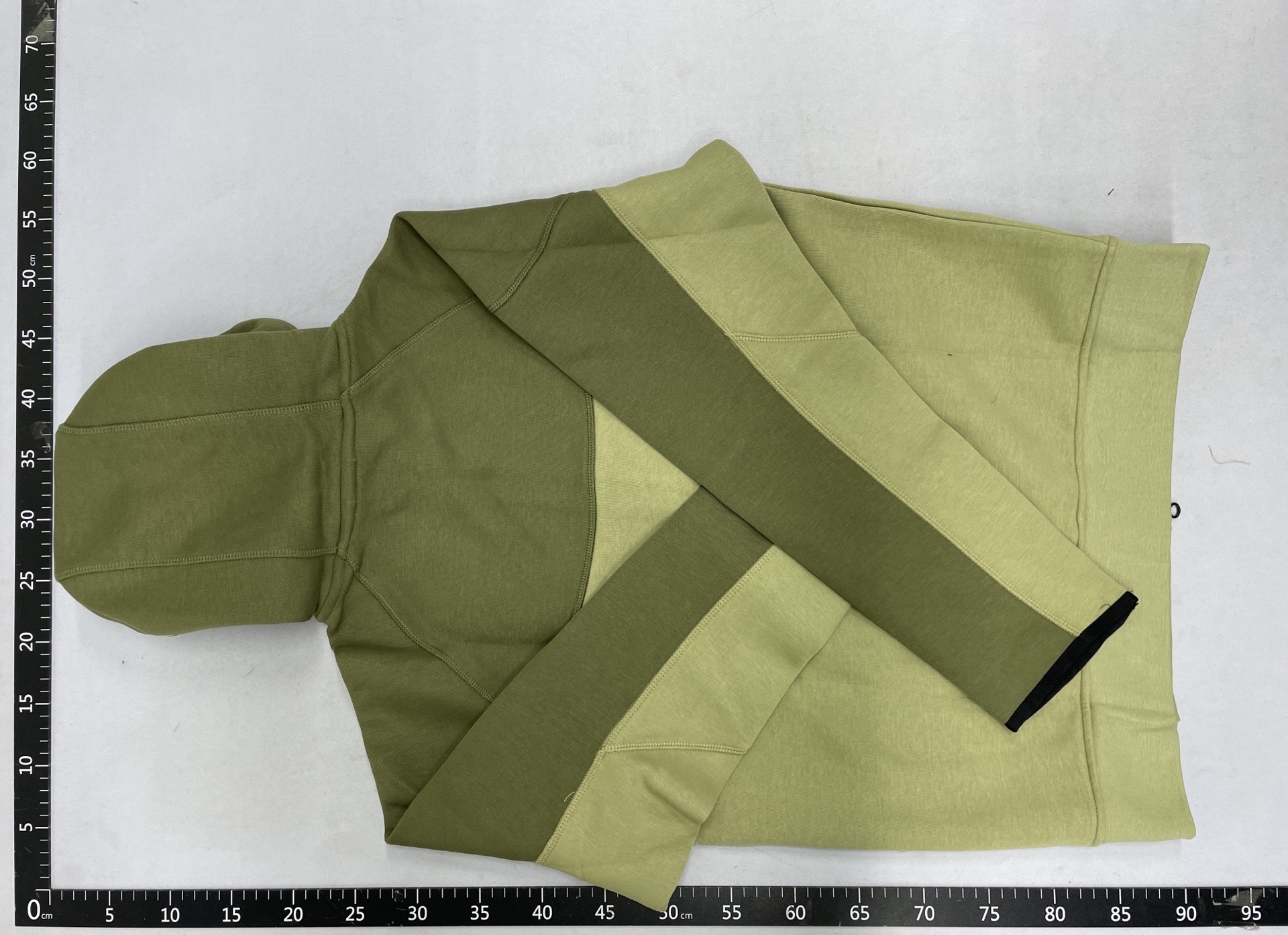 2024 spring/autumn new couple’s small hook hoodie casual jacket patchwork zip-up top – stylish and well-fitted 3