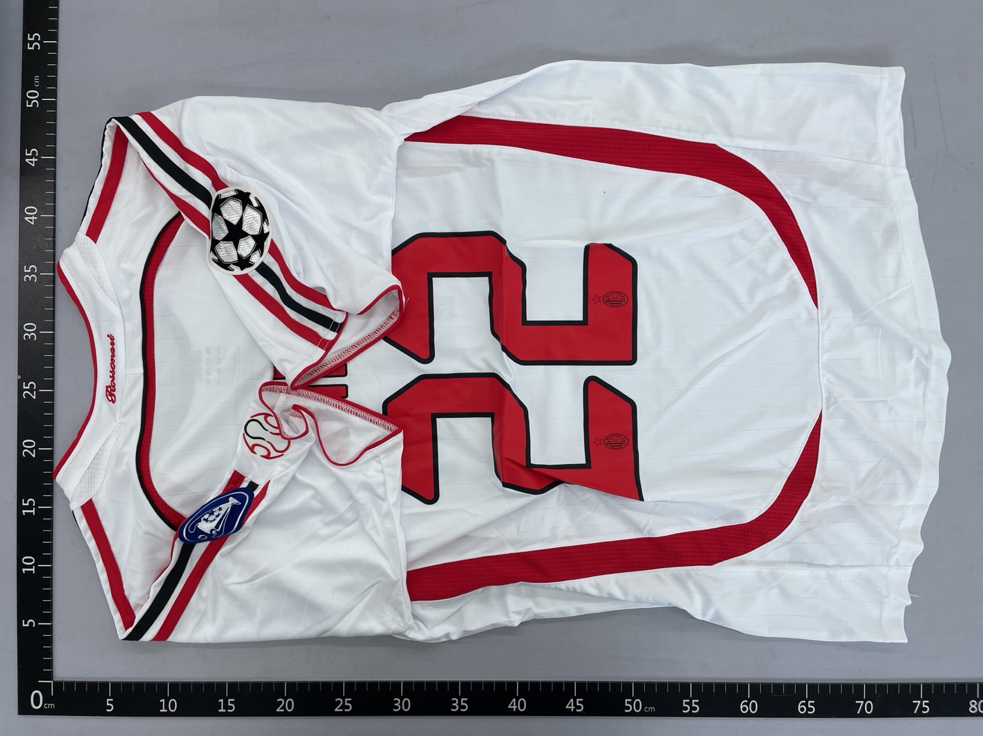 Classic retro ac milan short-sleeve jersey – #22 kaka, ronaldo, junior, maldini – football apparel 3
