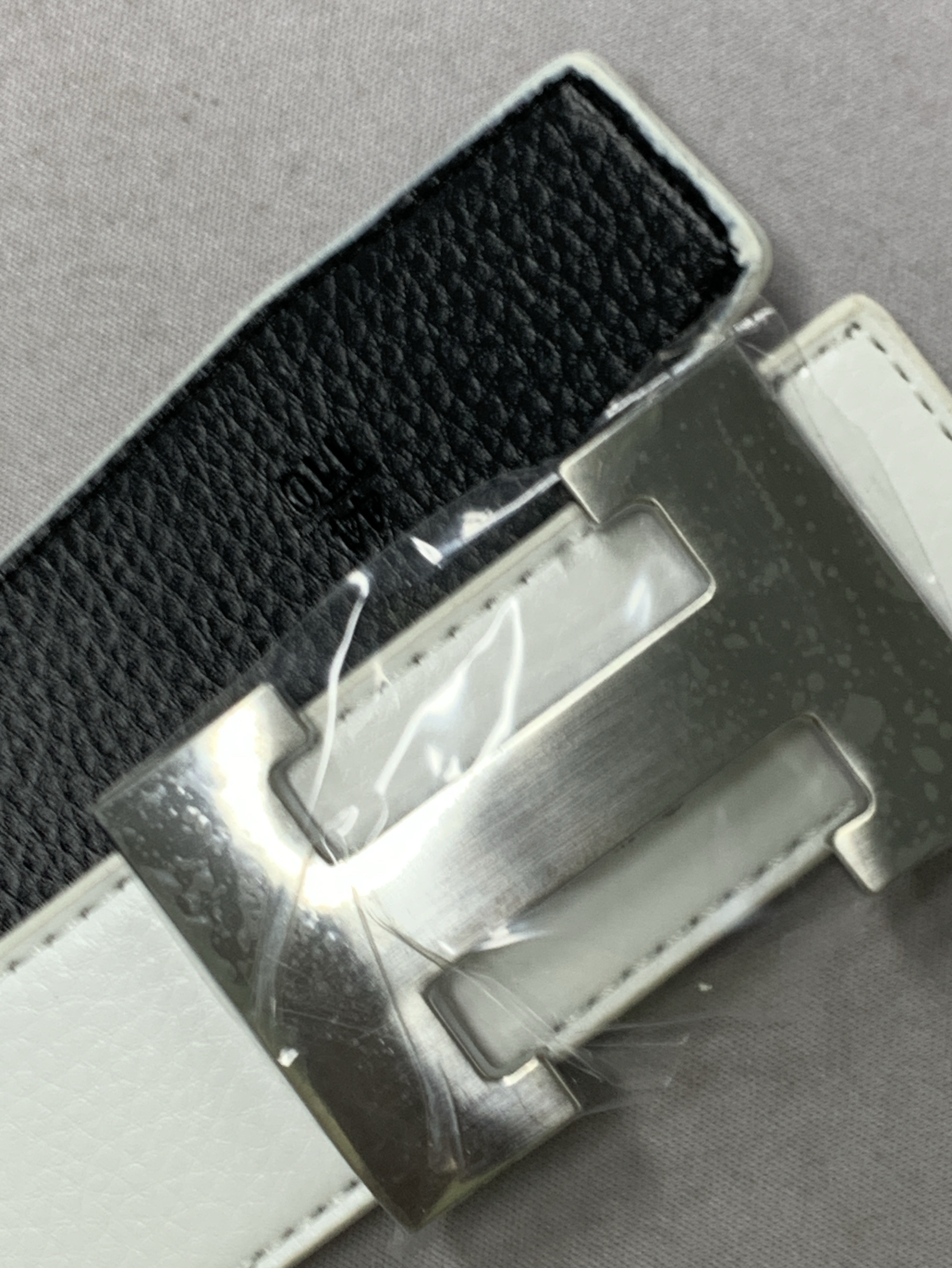 Men’s i-shaped h buckle belt imitation leather letter smooth buckle belt k-stylecasualfashion trendy youth style trouser belt 2