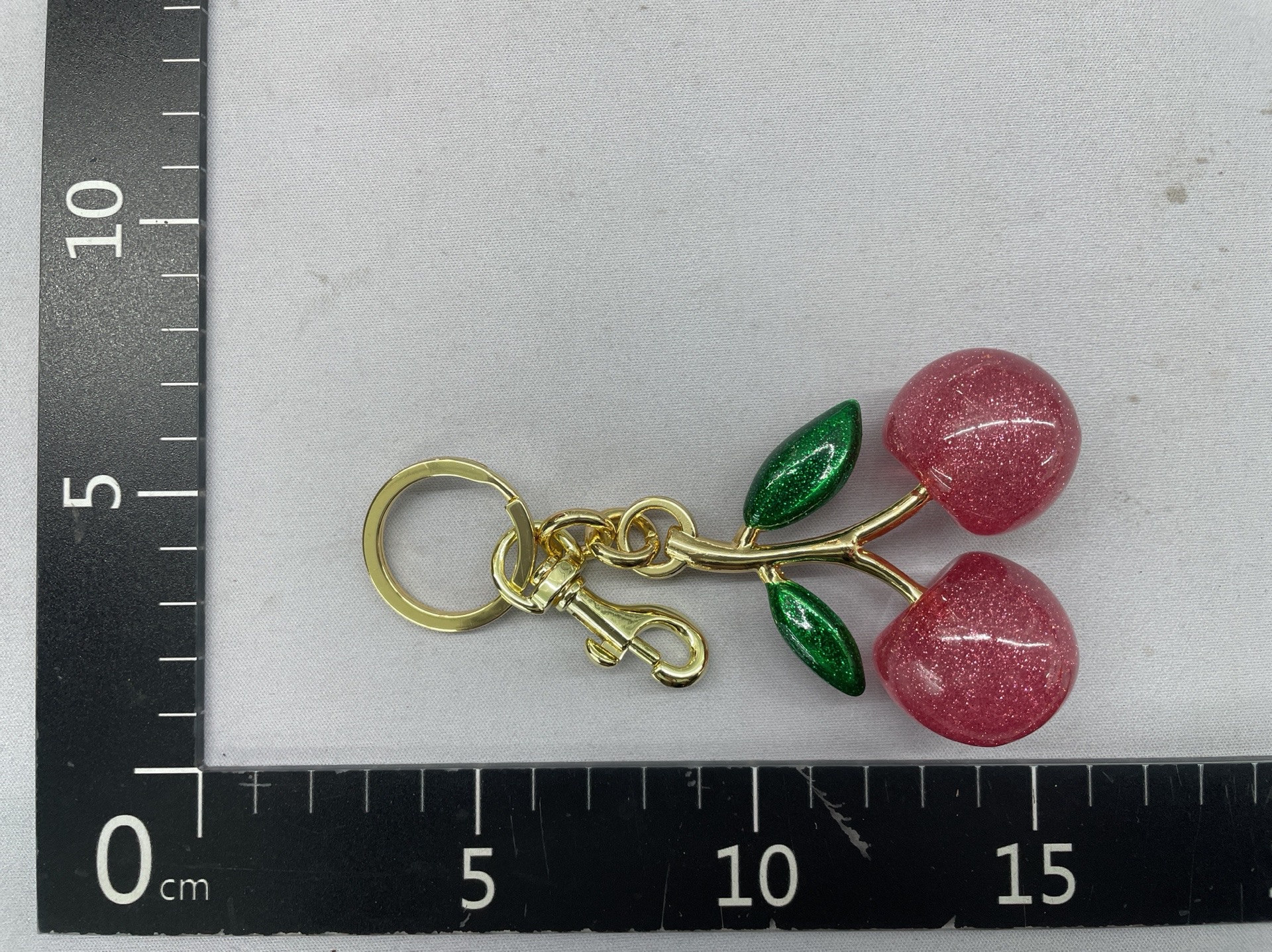 Cross-border foreign trade crystal big cherry keychain jewelry cute bag buckle pendant car keychain dropshipping 3