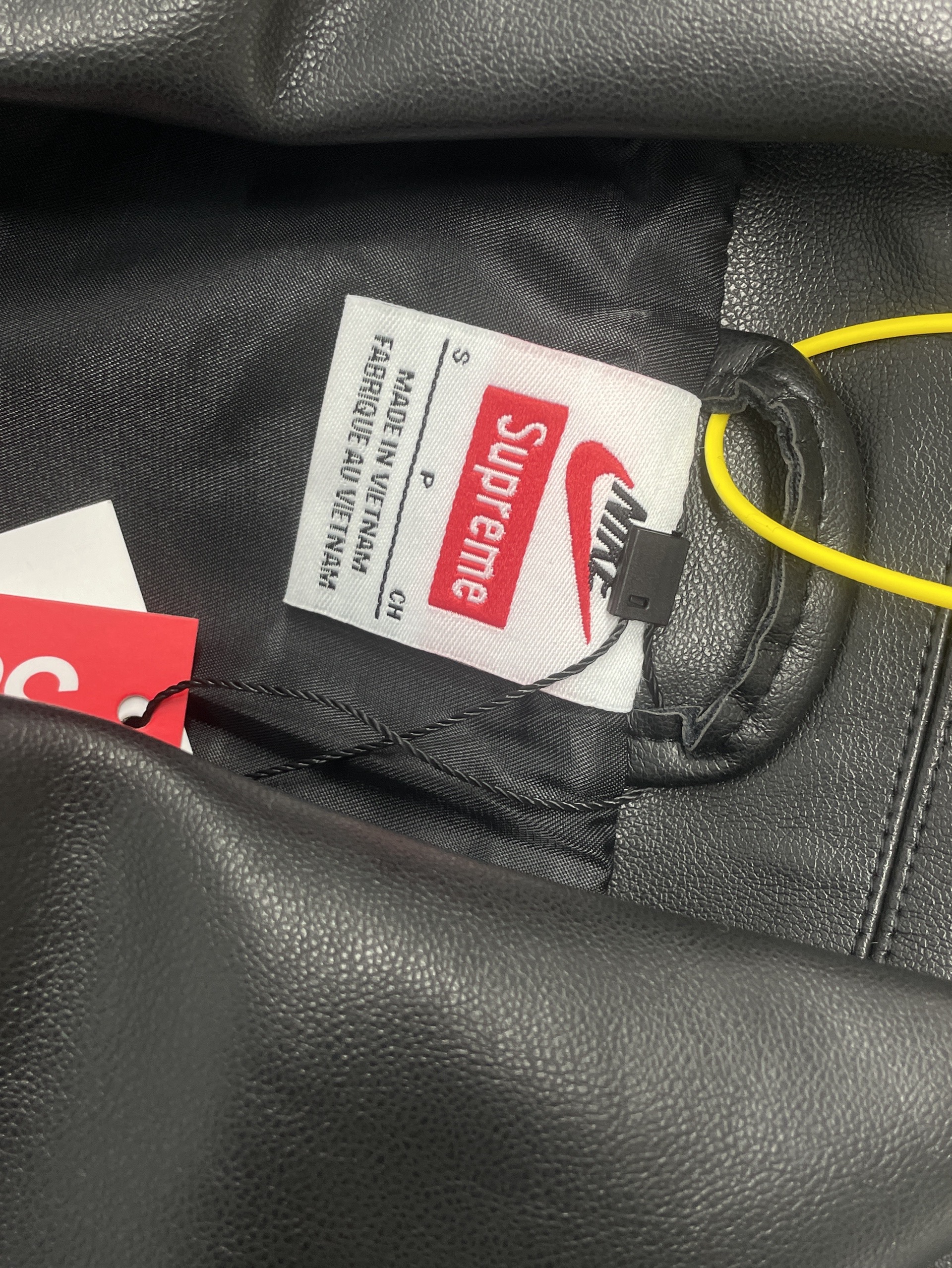 Reflective white stripe front logo black jacket 11121902159 3