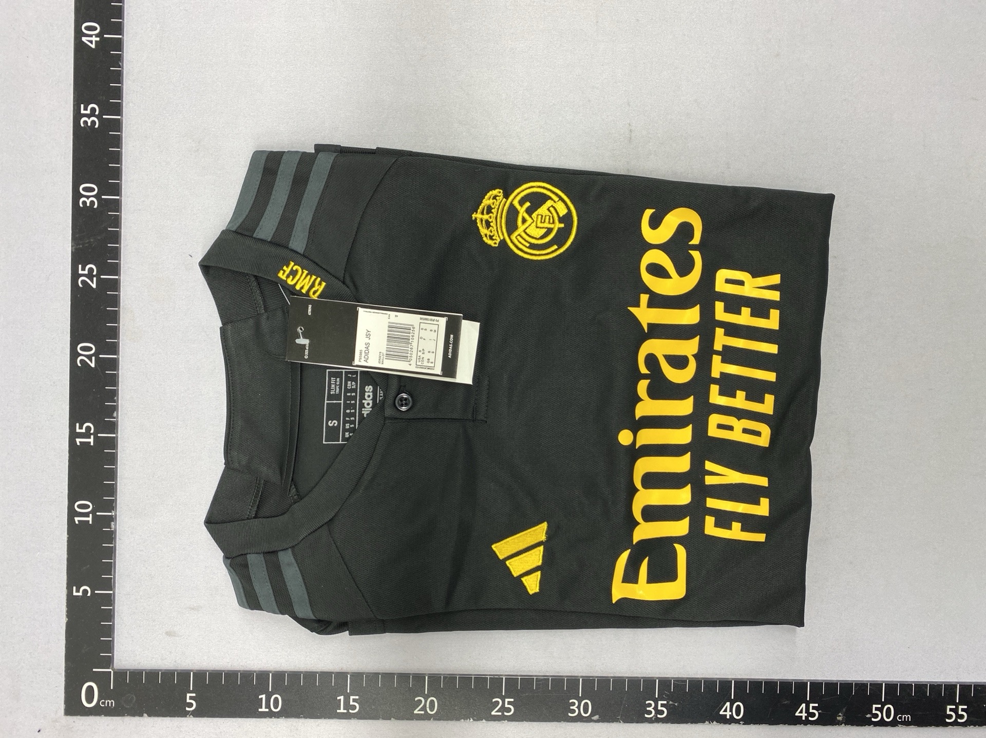 Club jerseys: barcelona, chelsea, manchester united, arsenal, ac milan, real madrid, newcastle, dortmund. sizes s to 4xl. soccer jerseys available 5