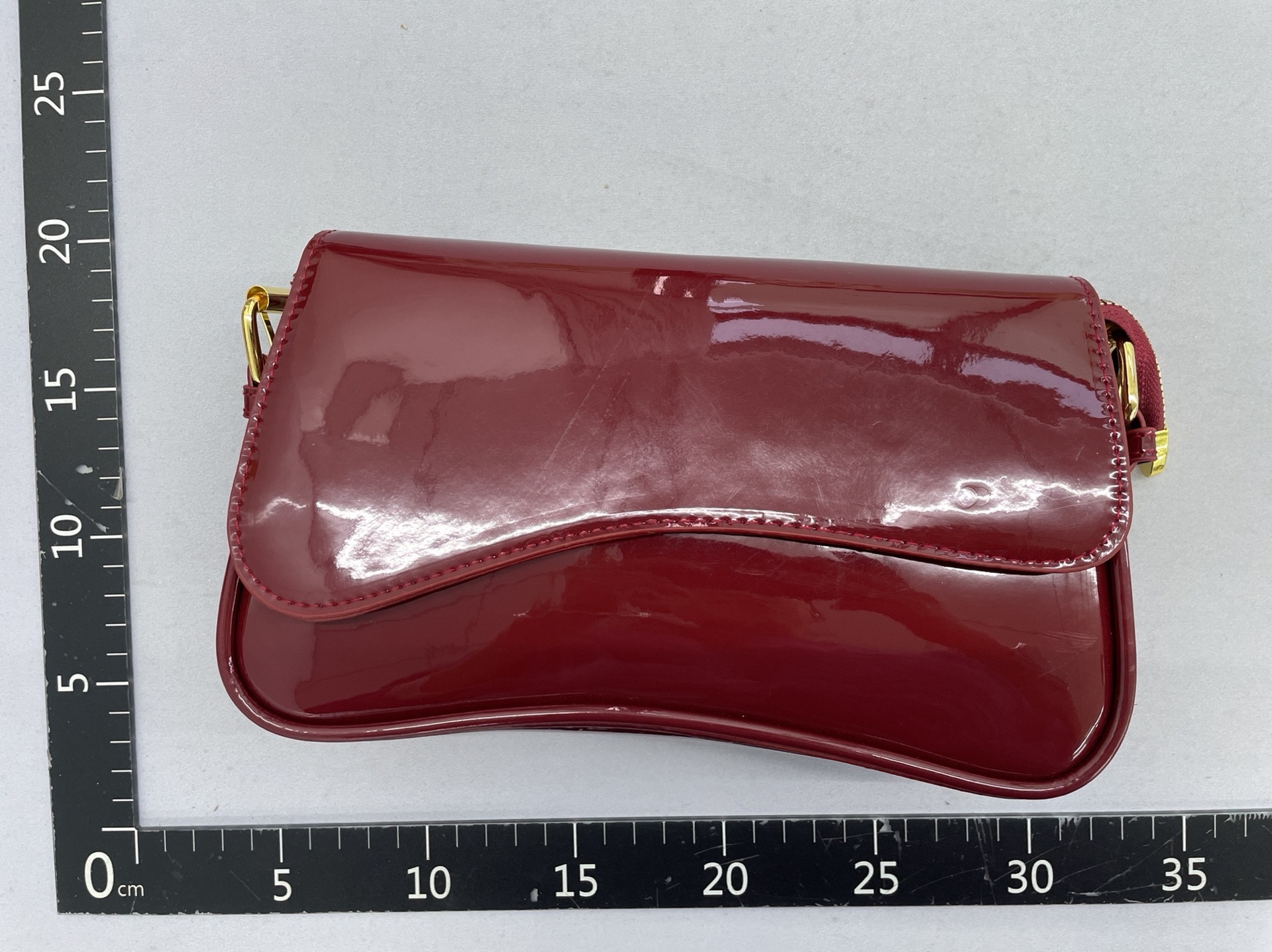 High-end fashion underarm bag for women, new 2025 spring/summer collection, niche crossbody bag, commuter shoulder bag, versatile small square bag 3