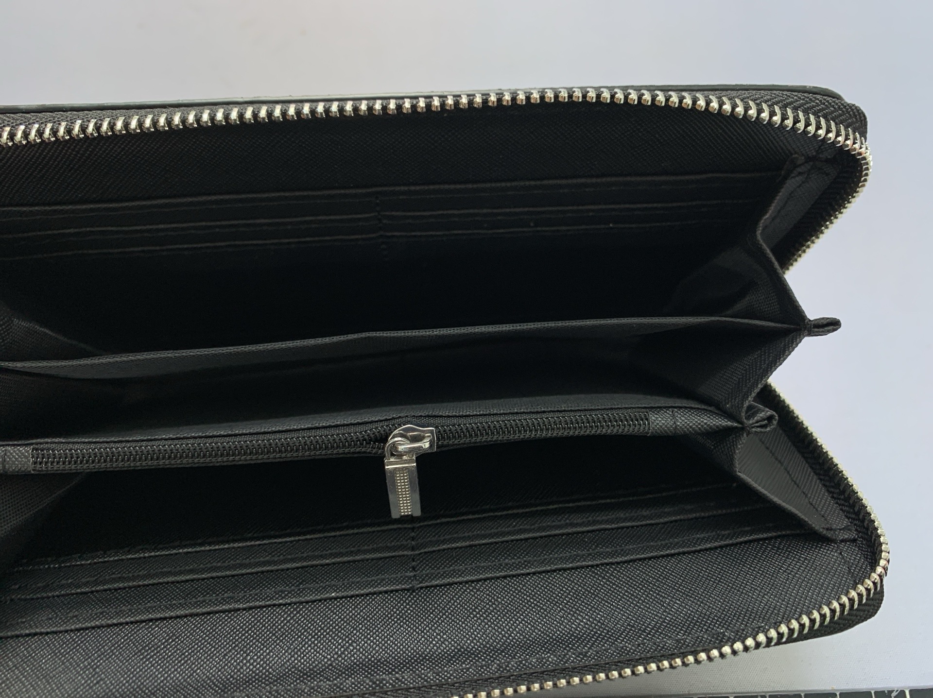 Fashionable bags 4