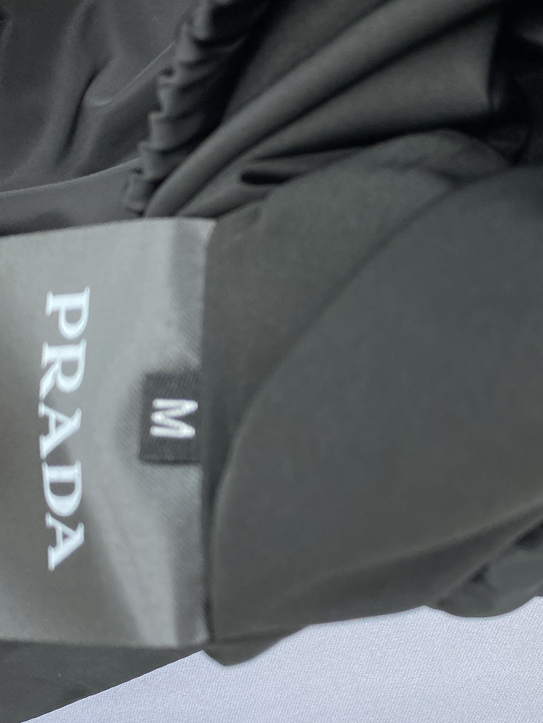 European style spring/summer new arrival: metal triangle logo hooded jacket – slim fit, trendy young man’s casual jacket 2
