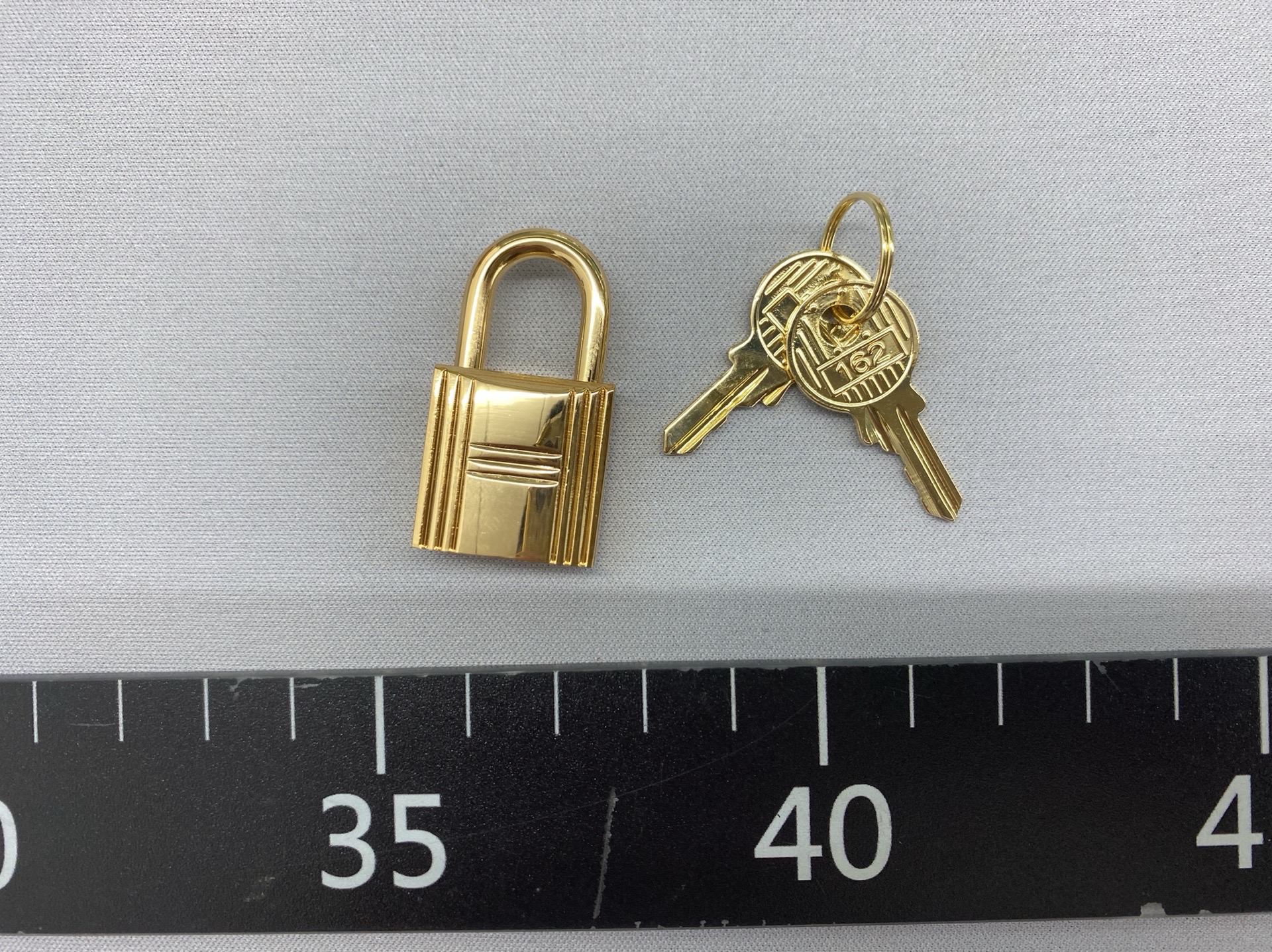 Diy handmade leather goods hardware accessories – fashionable padlock for tote bags and market baskets – high-quality solid brass lock 3