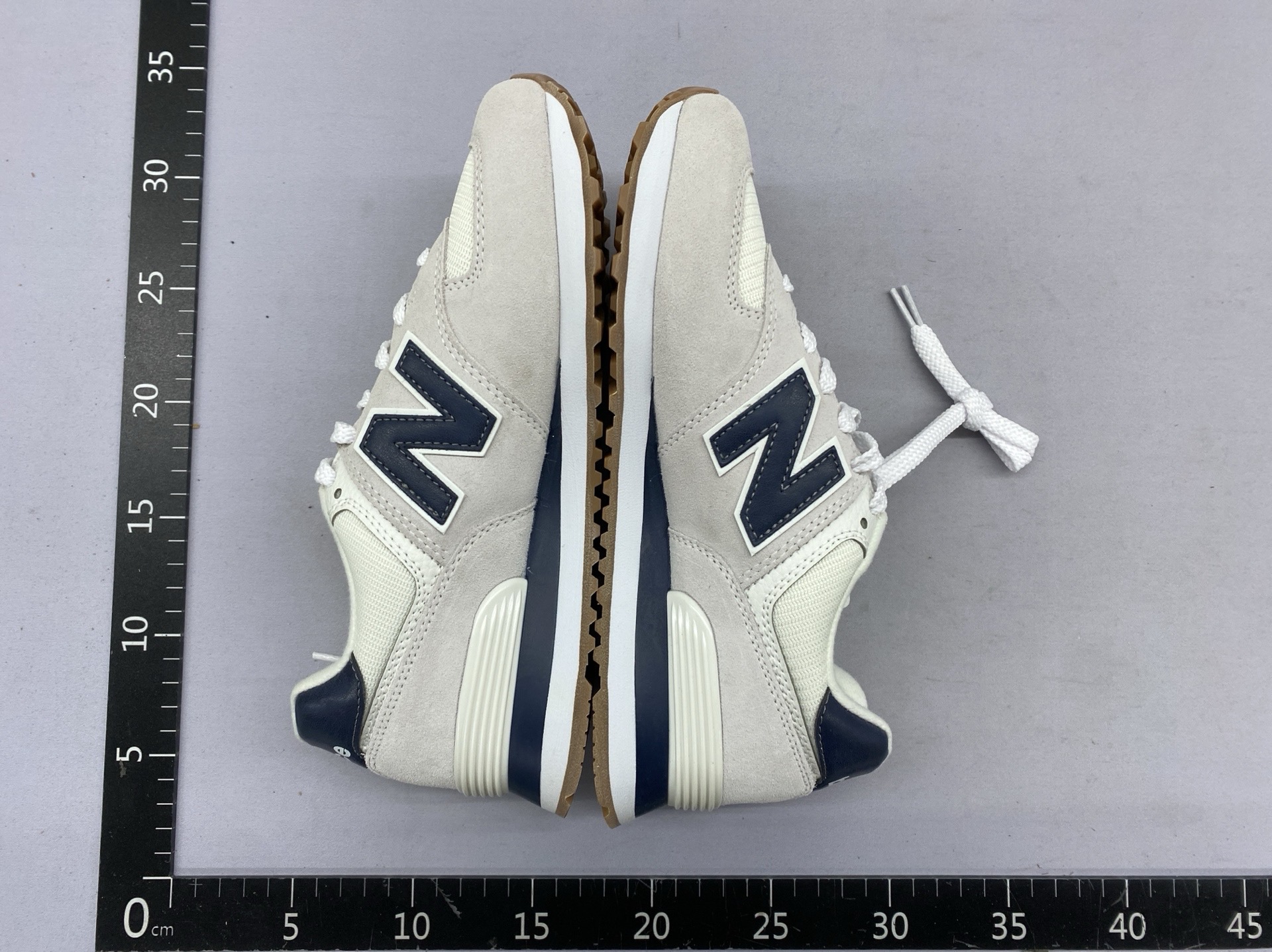 Versatile men’s and women’s athletic shoes w02 5