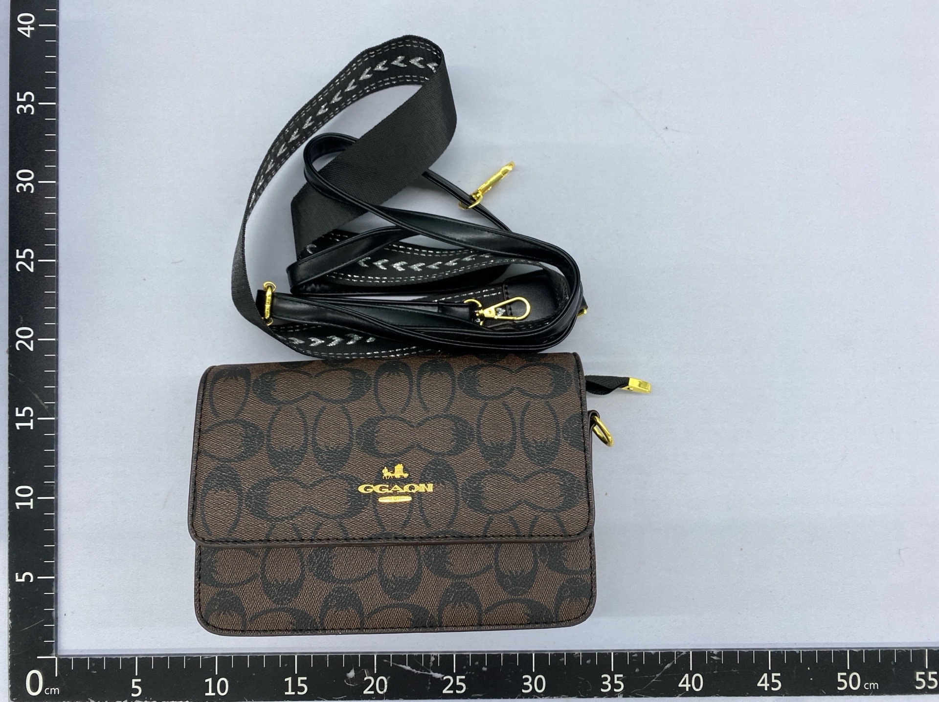 High-end women’s bag, 2026 new fashion retro print small square bag, versatile wide shoulder strap single shoulder crossbody bag, trendy 2