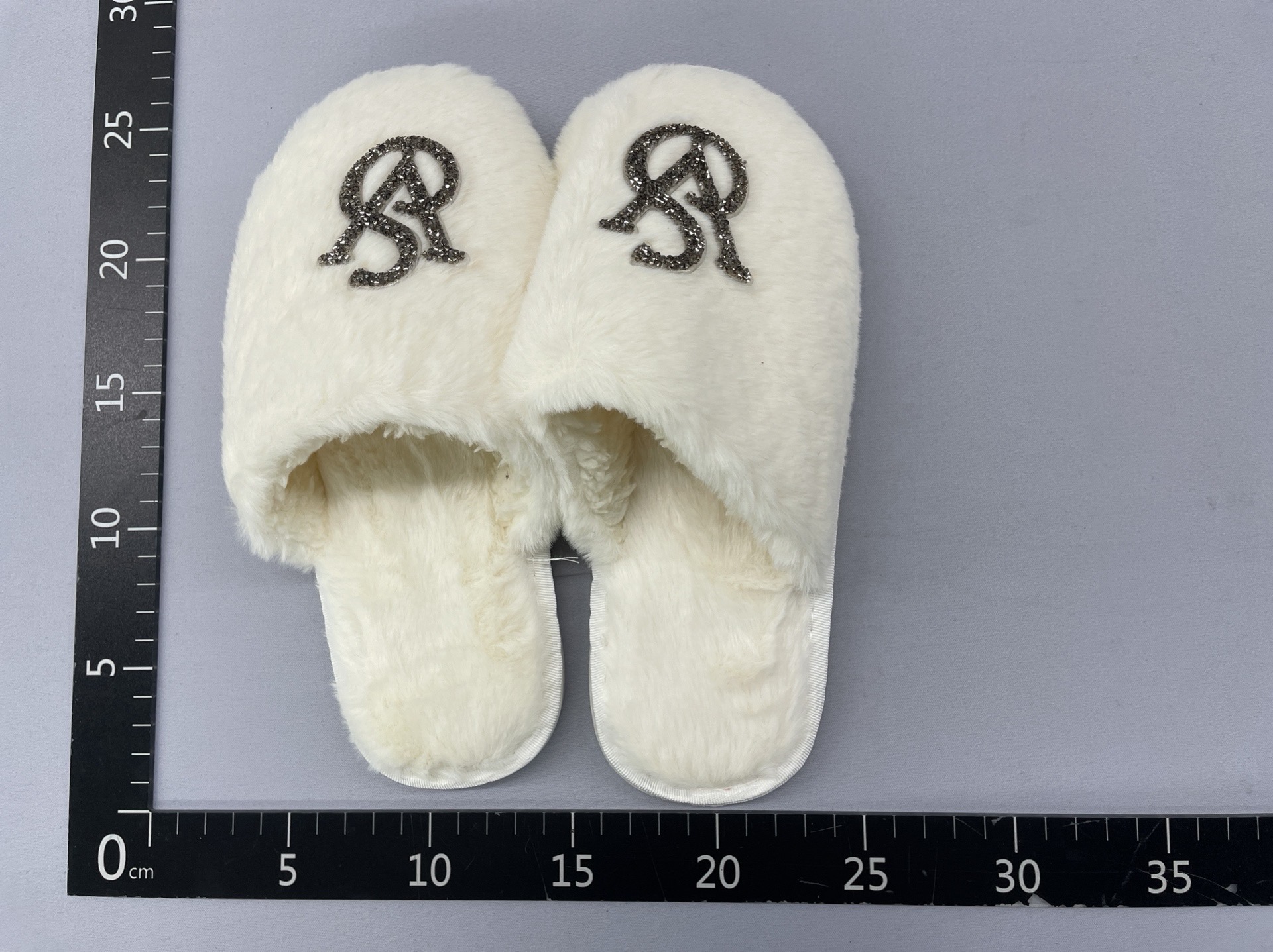 Baotou furry cotton slippers for women easiest for matchfall and winternew arrivalheattech slippers home bright diamond slippers fashionoutwear women’s shoes 2