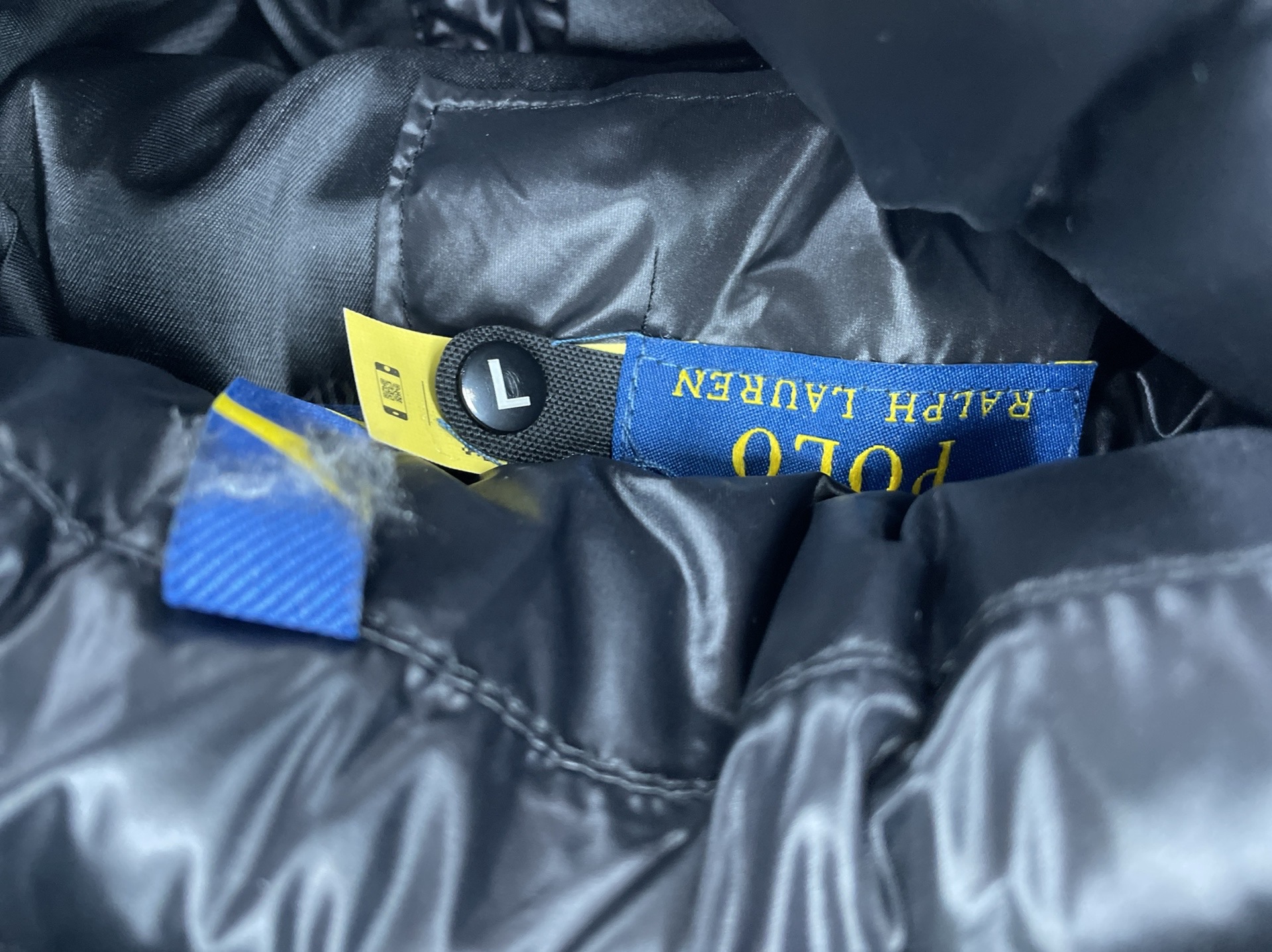 H-1: timeless trend. meticulously crafted with attention to detail, this classic jacket is the perfect way to express your fashion-forward attitude 2