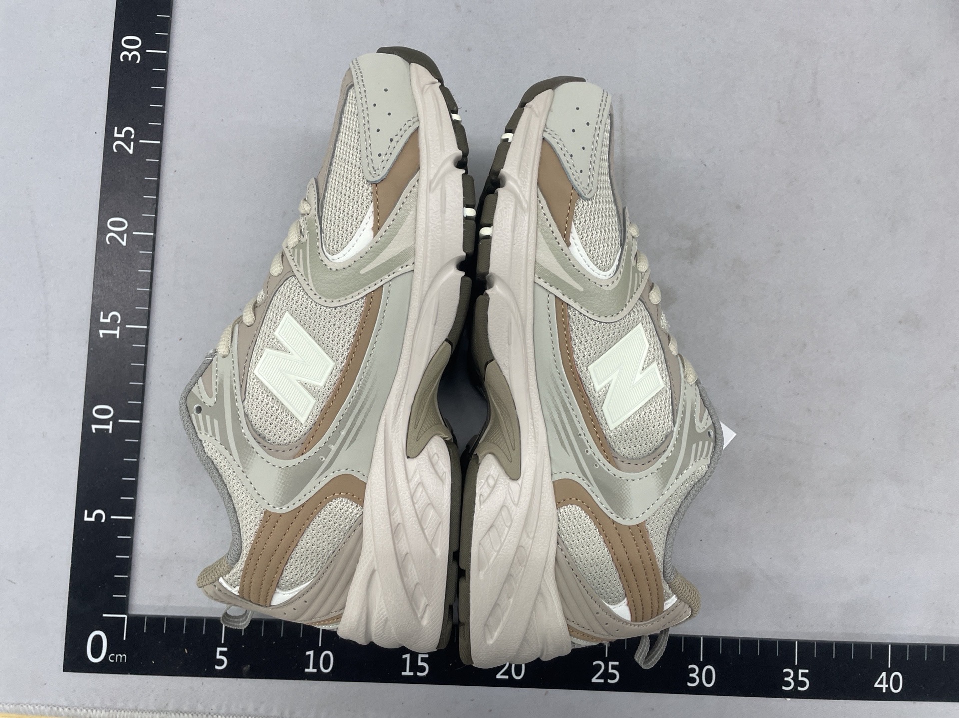 Nb mr530 women’s sneakers – breathable, lightweight, casual retro dad shoes – men’s low-profile 2025 new arrivals 3
