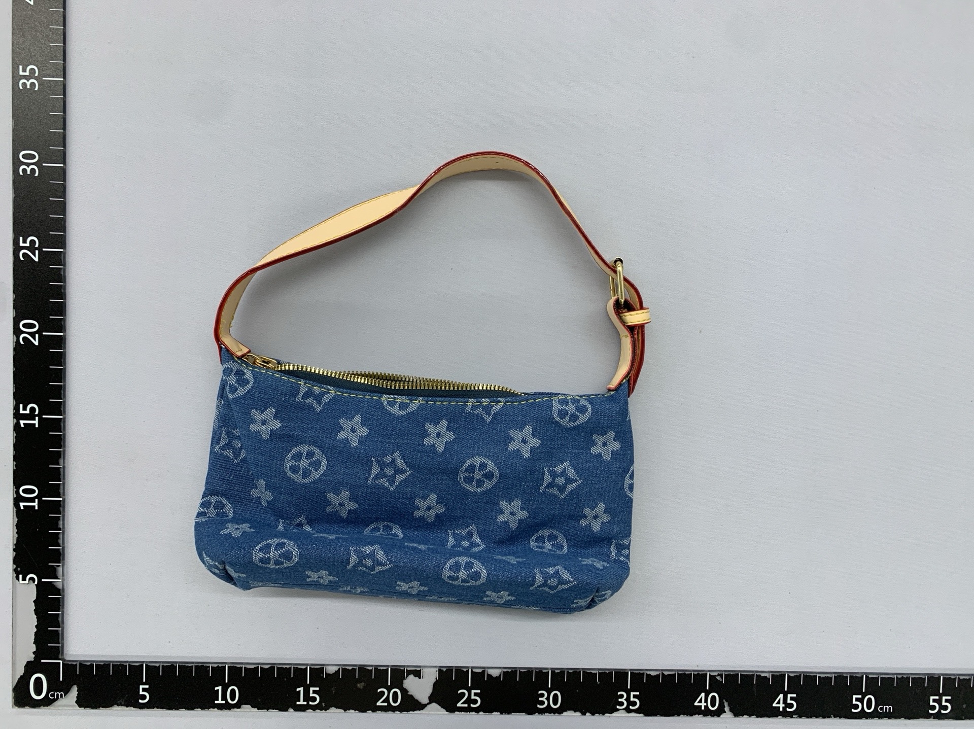 2024 spring/summer new casual washed denim embroidered lunch box bag small handbag cell phone bag women’s trendy bag 3