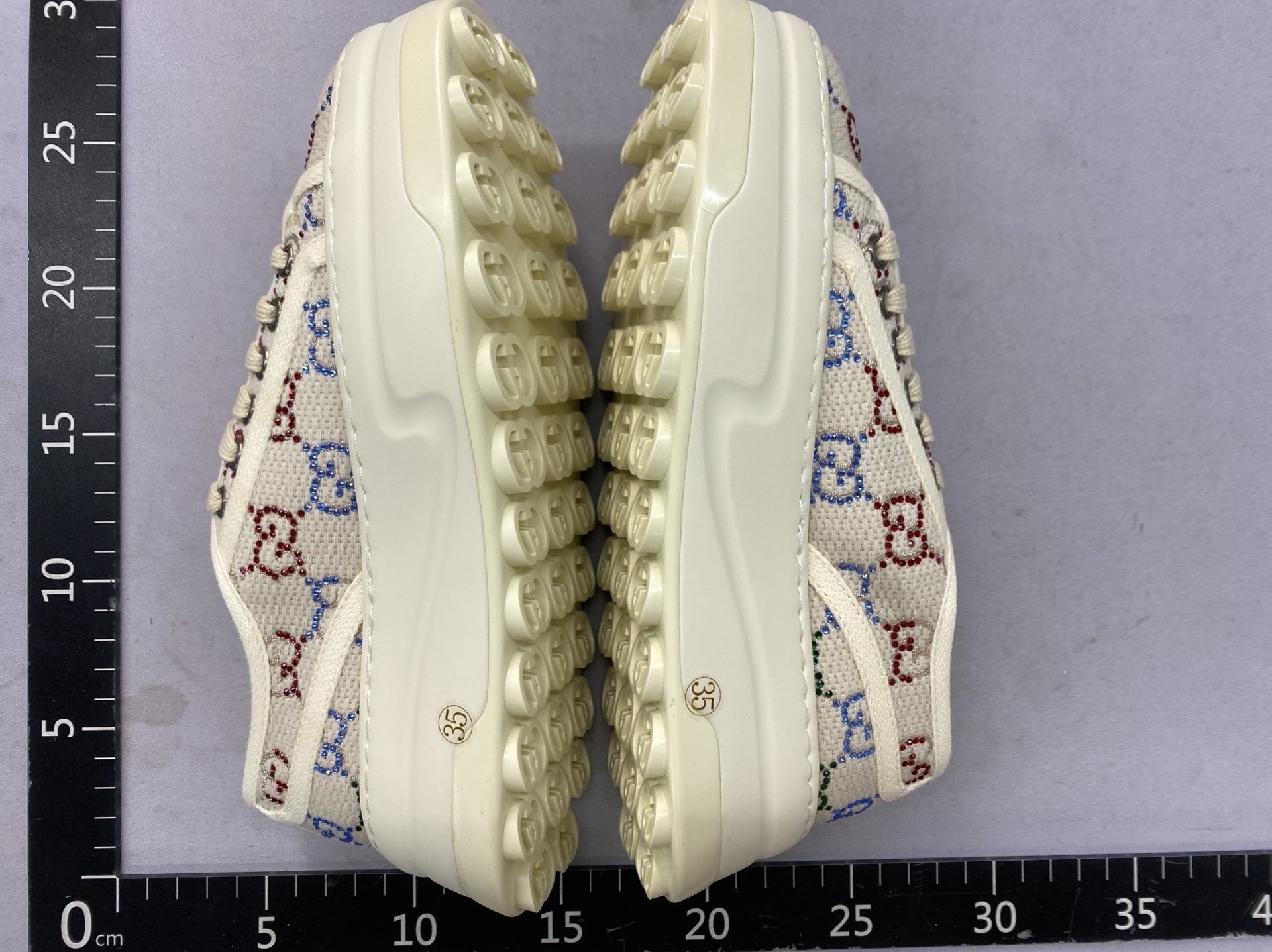 1977 new men’s and women’s shoes – export quality chunky sole canvas sneakers – retro embroidered versatile lace-up monogram casual skate shoes 4