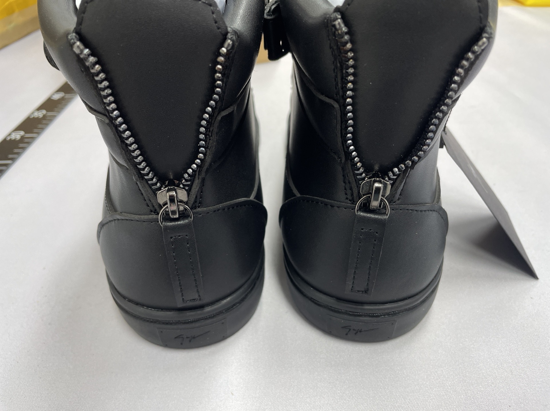 New 2024 genuine leather gz men’s flats shoes zipper shoes high top sneakers popular crocodile pattern casual women’s shoes 6