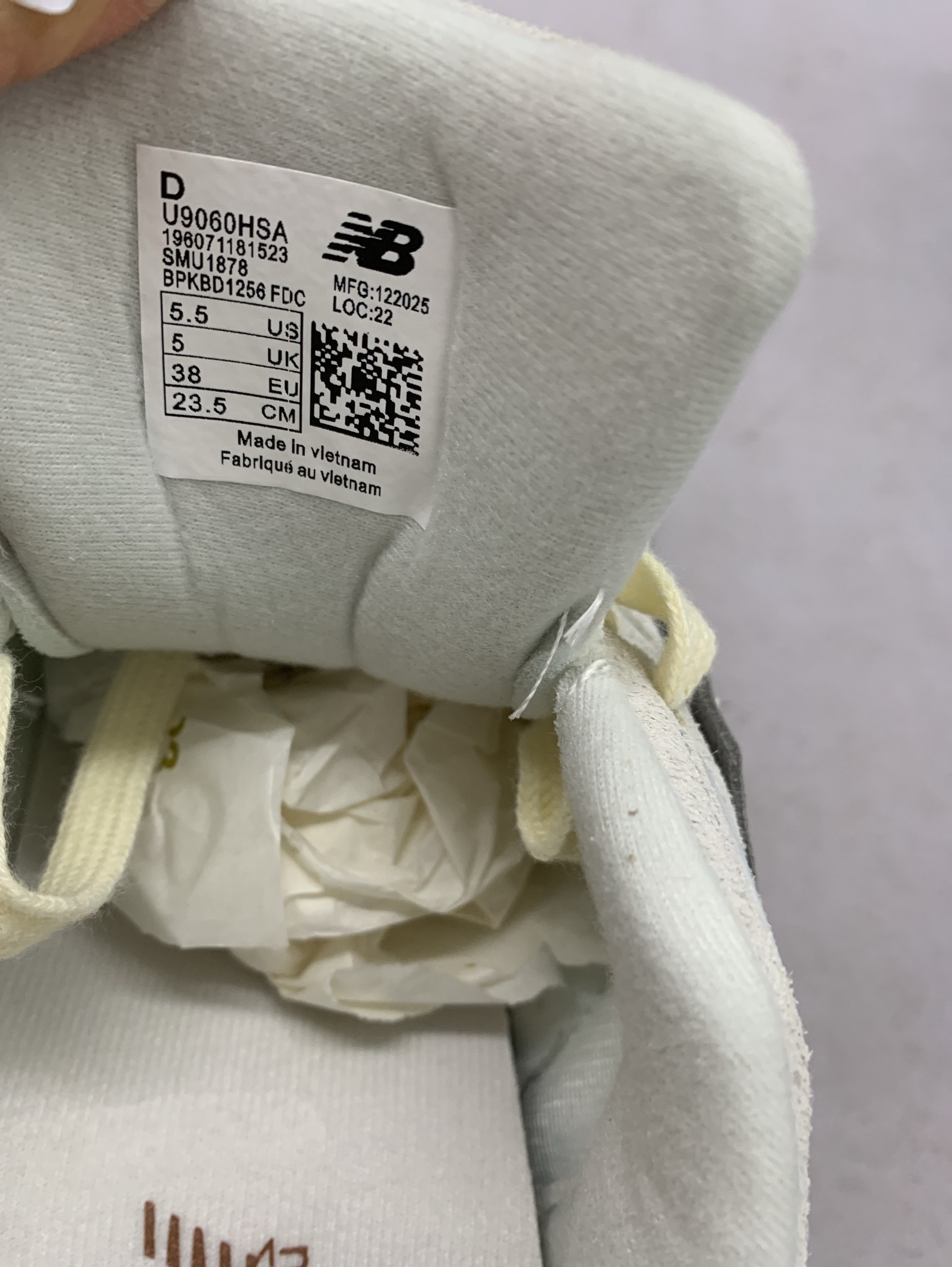 2026 pure original nb9060 women’s shoes men’s shoes couple dad shoes heightening thick solecasual sneakers running 7