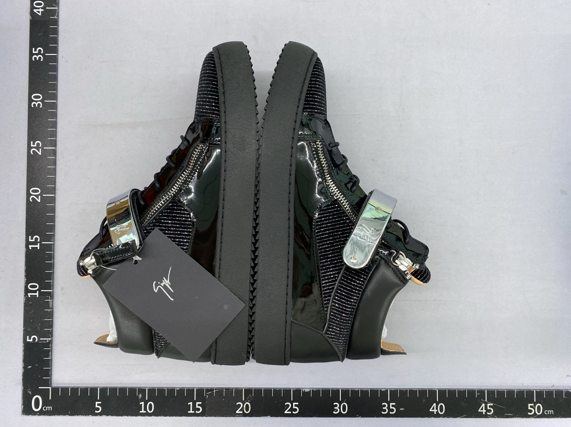 European and american new classic fashion agz men’s shoes casual chunky sole mid-top metal zipper flat women’s shoes ins trendy student style 4