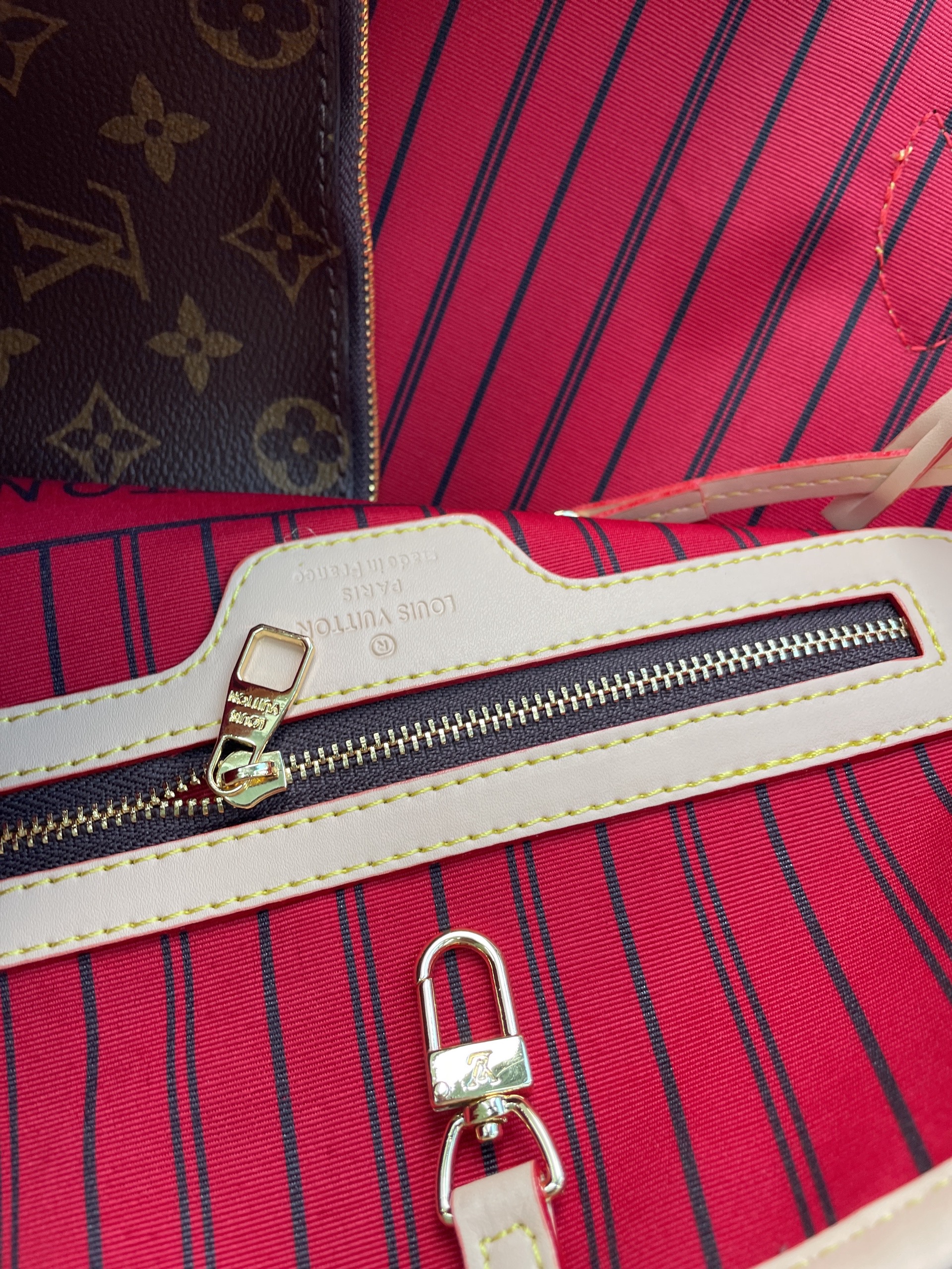 1500 -fashion bags (no returns or exchanges if there are no quality issues) 7
