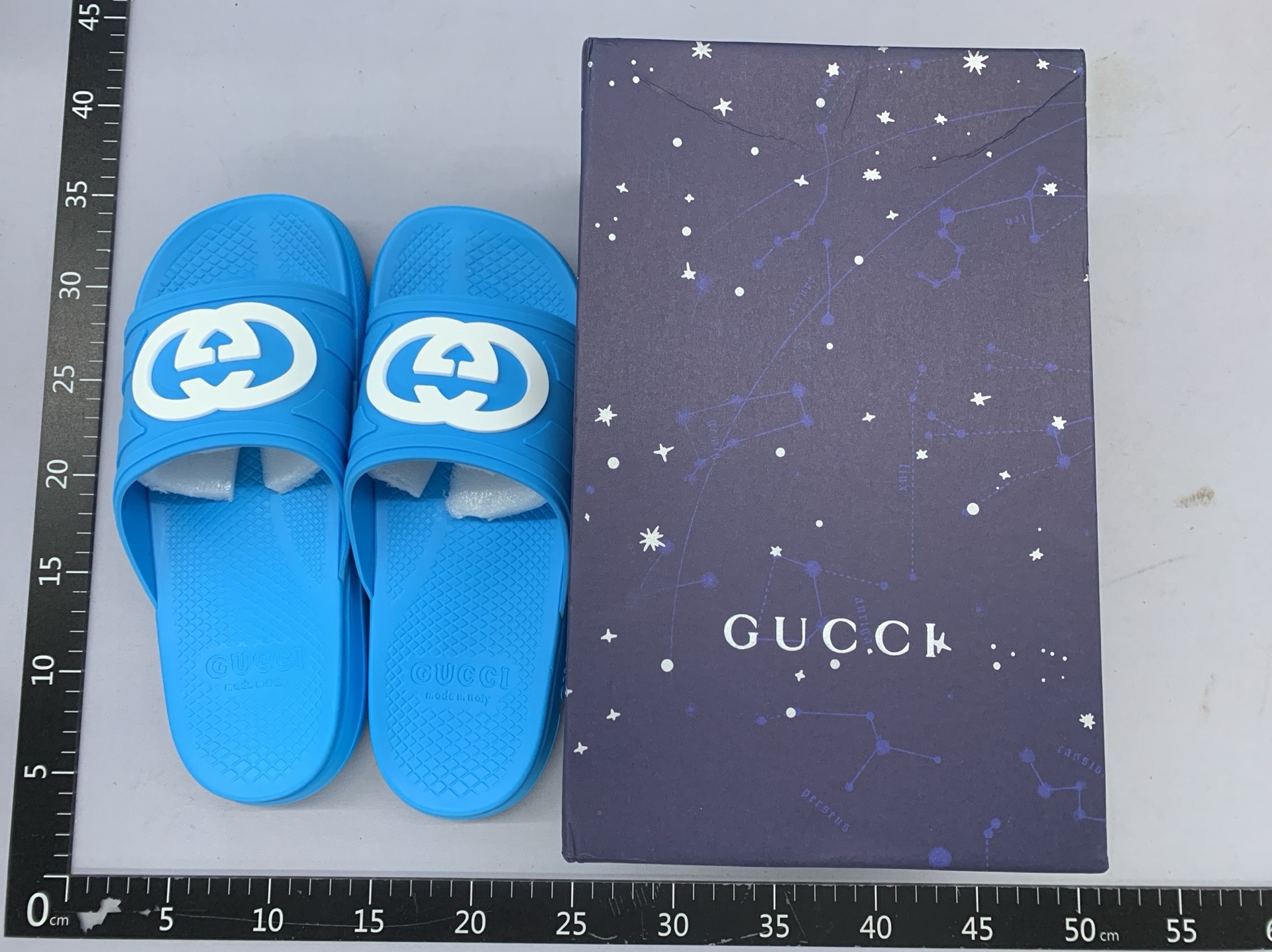 High-end 2024 summer new collection: stylish men’s slip-on sandals & women’s trendy, versatile casual beach sandals 2