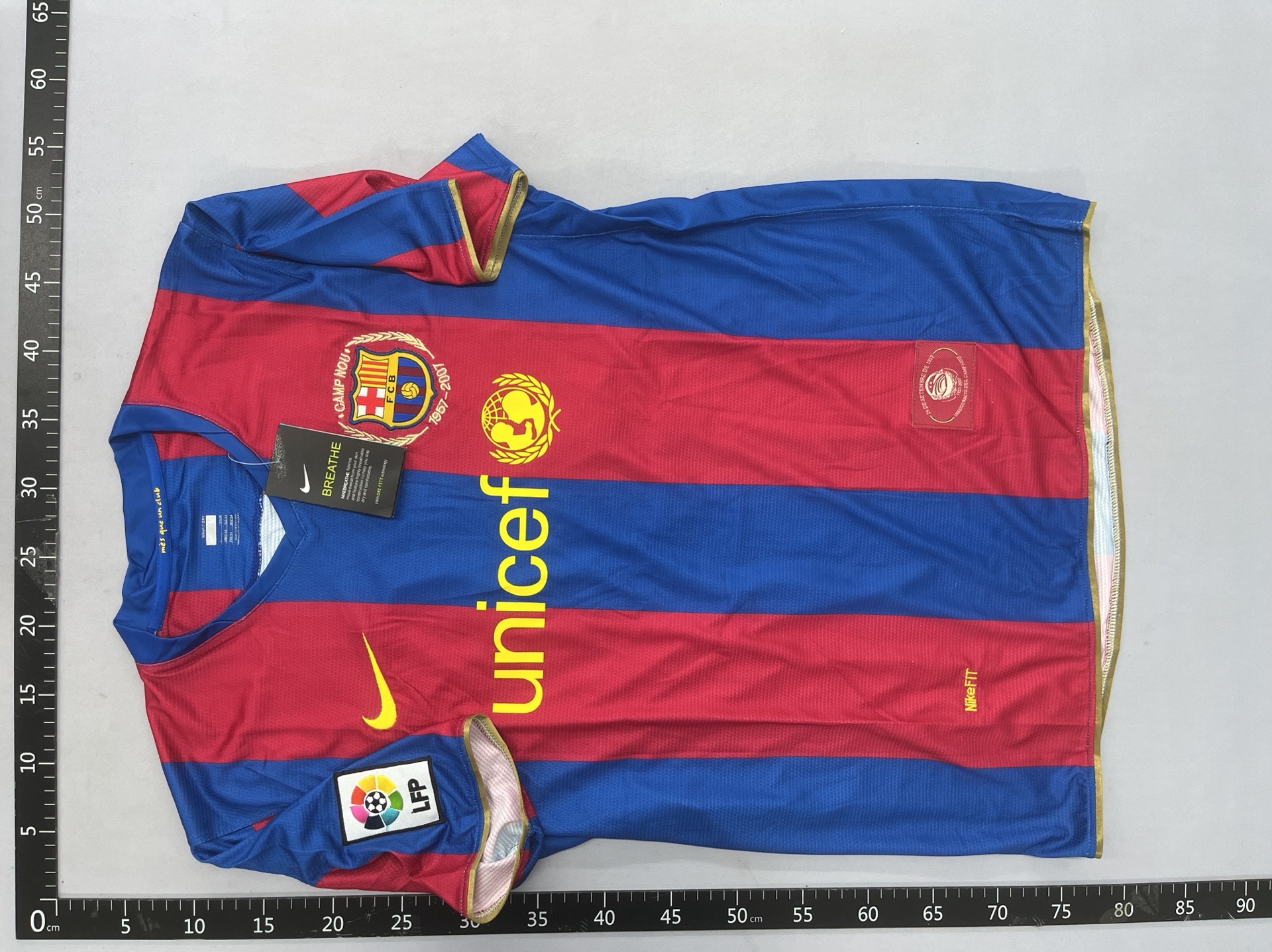 Vintage barcelona jersey – messi #10 & neymar #11 classic jerseys – full range available with custom printing 4