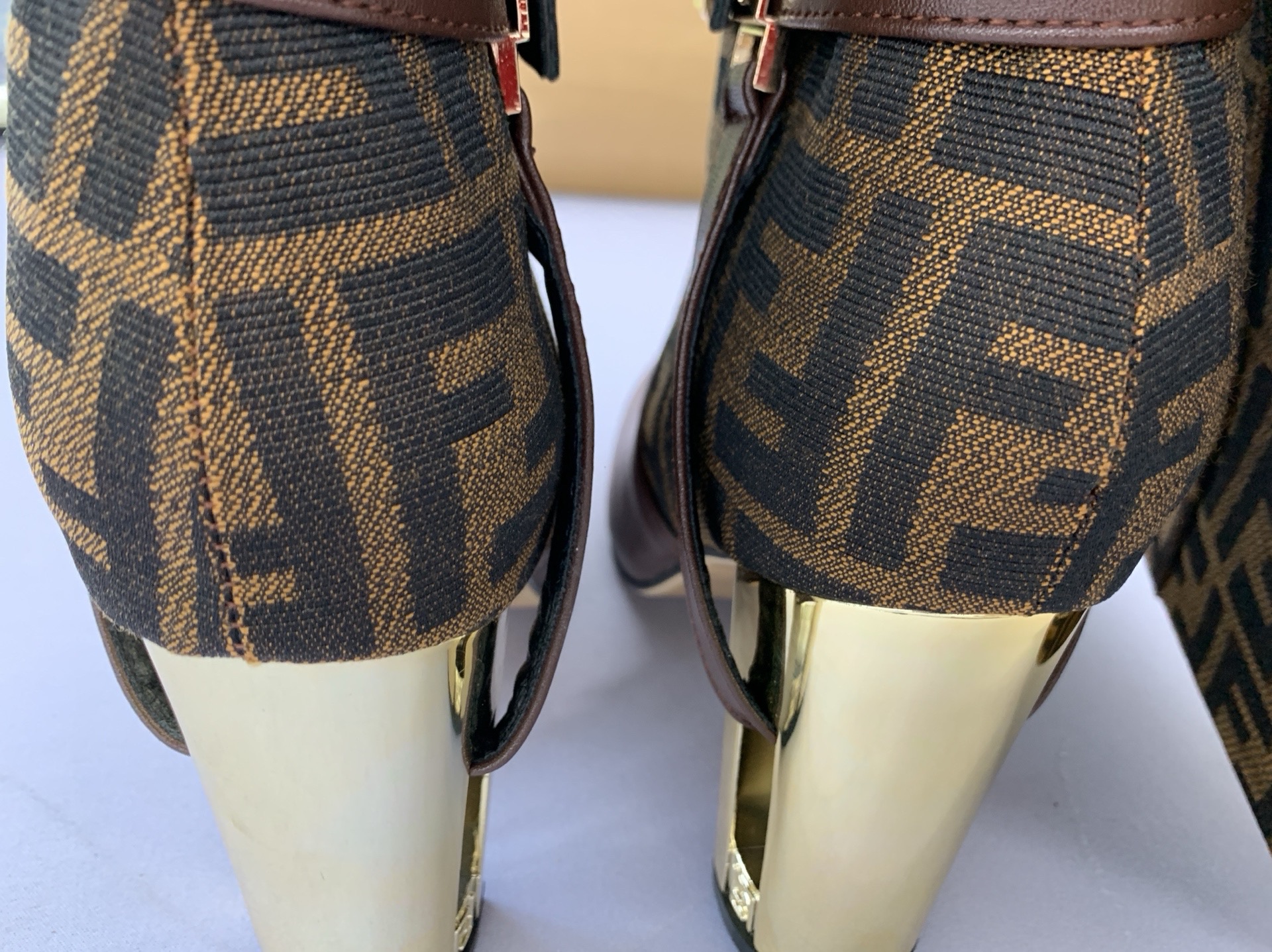 Fashion elegantnew arrival round toe metal high heel belt buckle cowhide catwalk shoes cross-border large size zipper over the knee boots 6
