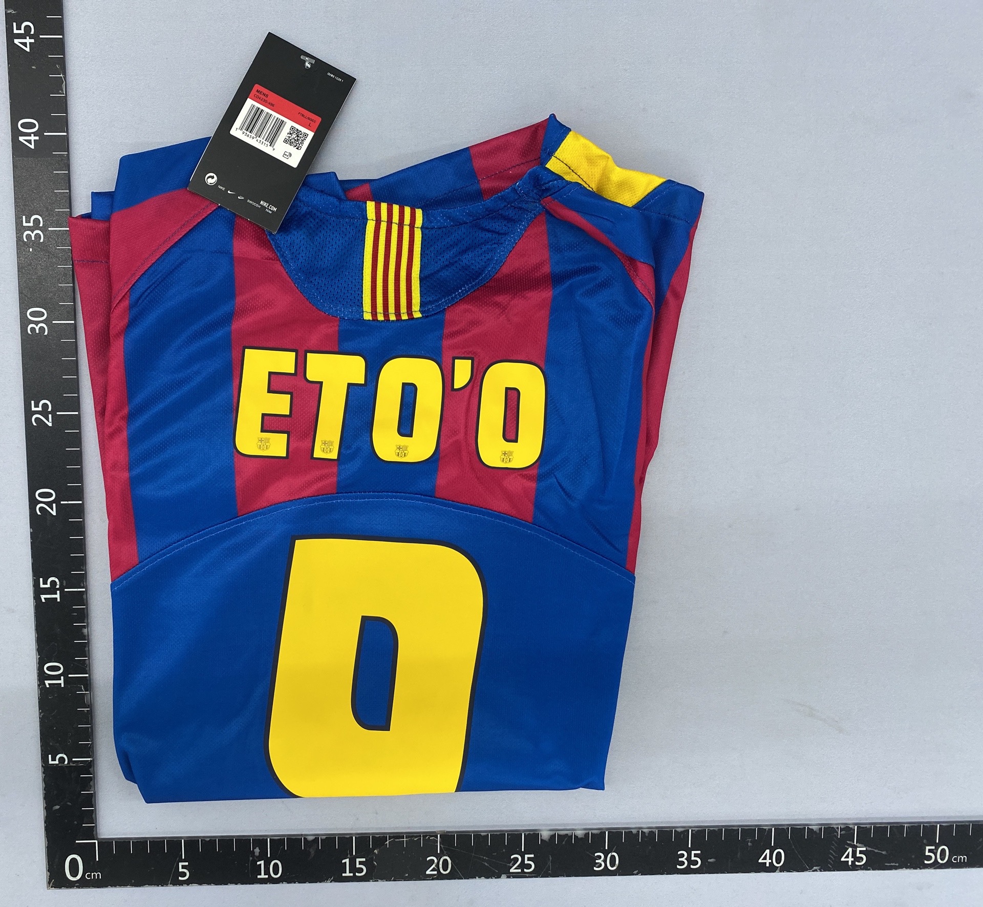 Vintage soccer jerseys – suarez, iniesta, xavi, neymar, messi, ronaldinho 5