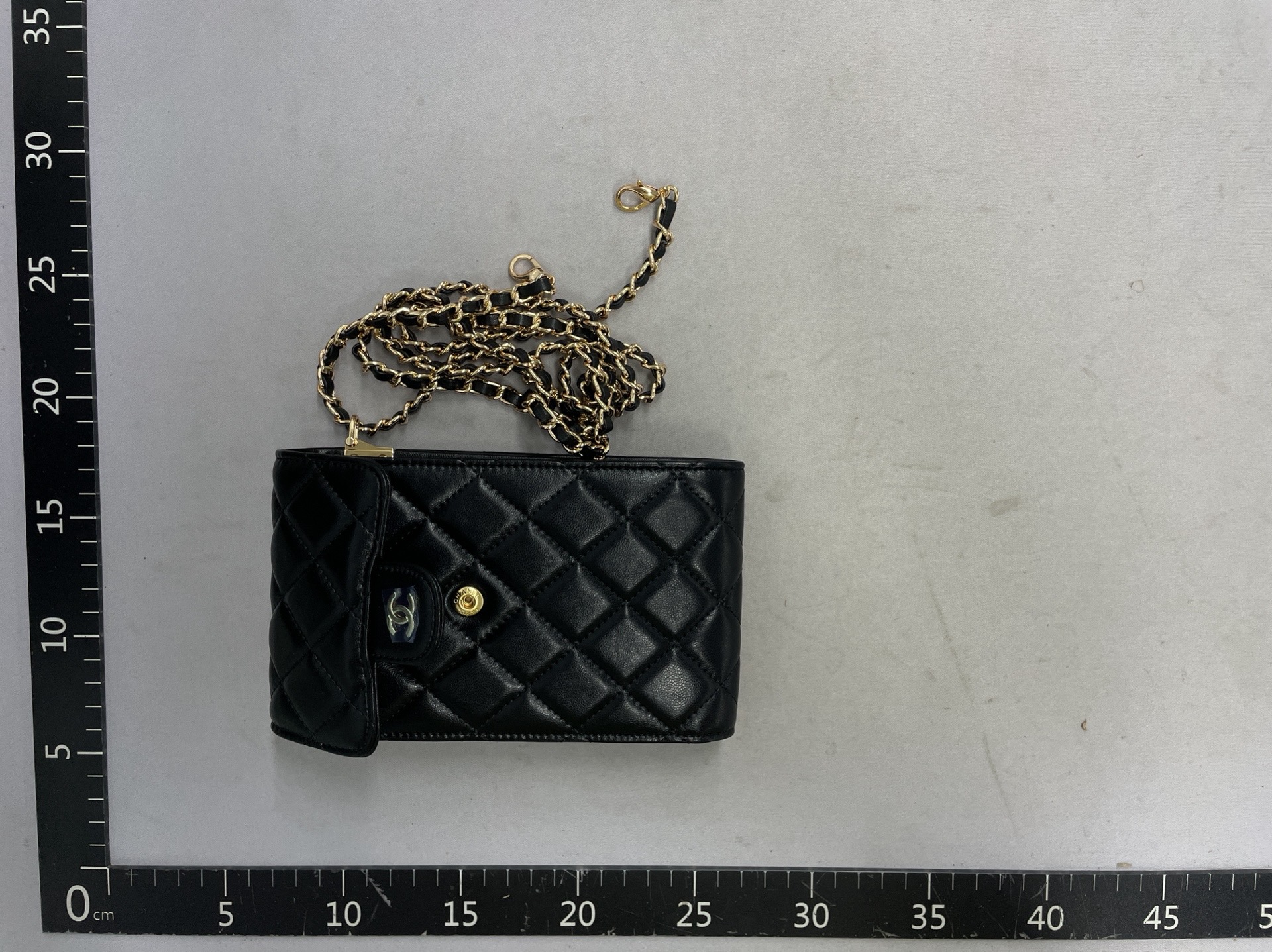 2025 spring new arrival: versatile minimalist phone bag – quilted, light luxury, niche design, single shoulder chain crossbody bag for women 4