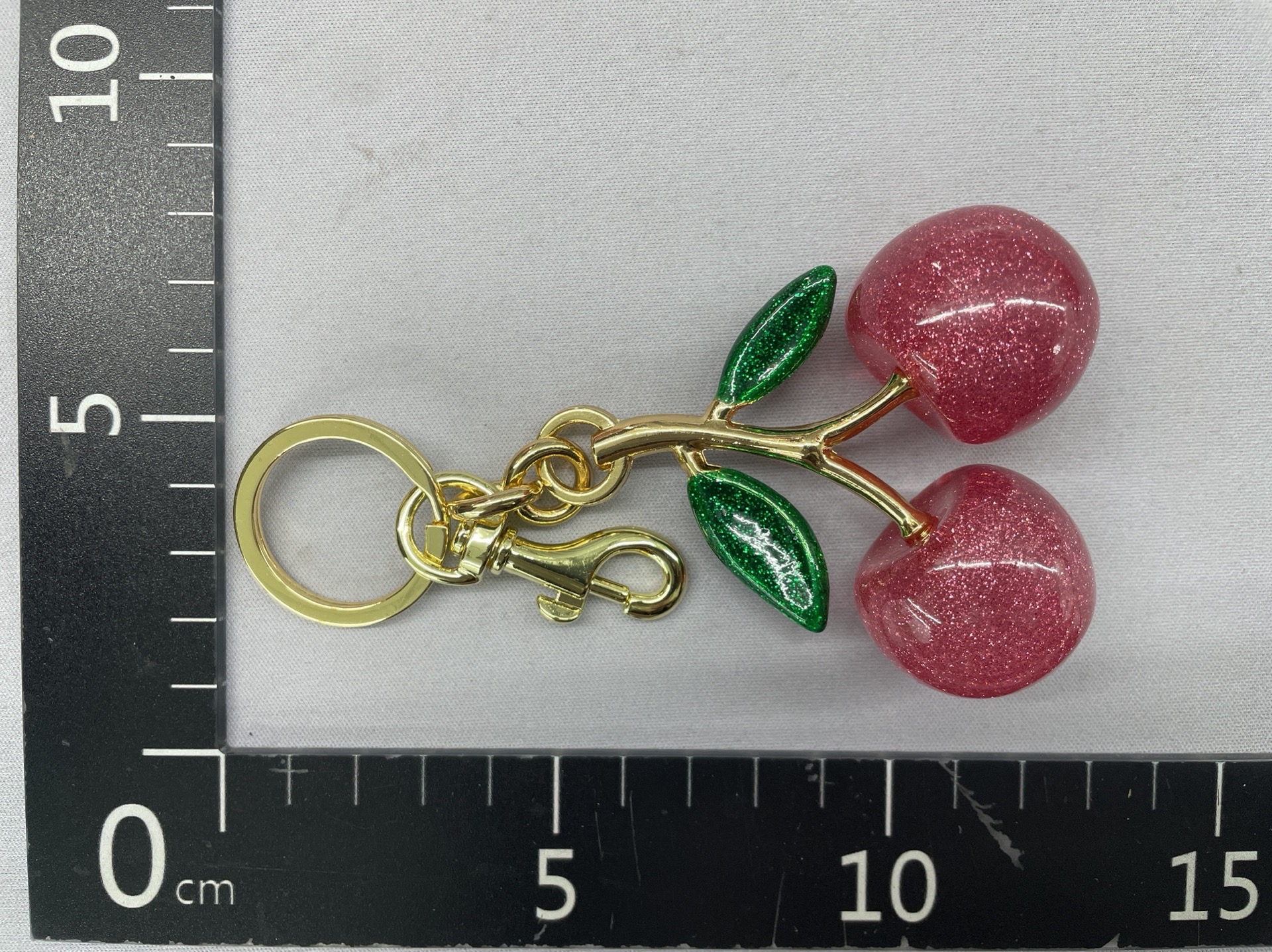 Cross-border foreign trade crystal big cherry keychain jewelry cute bag buckle pendant car keychain dropshipping 2