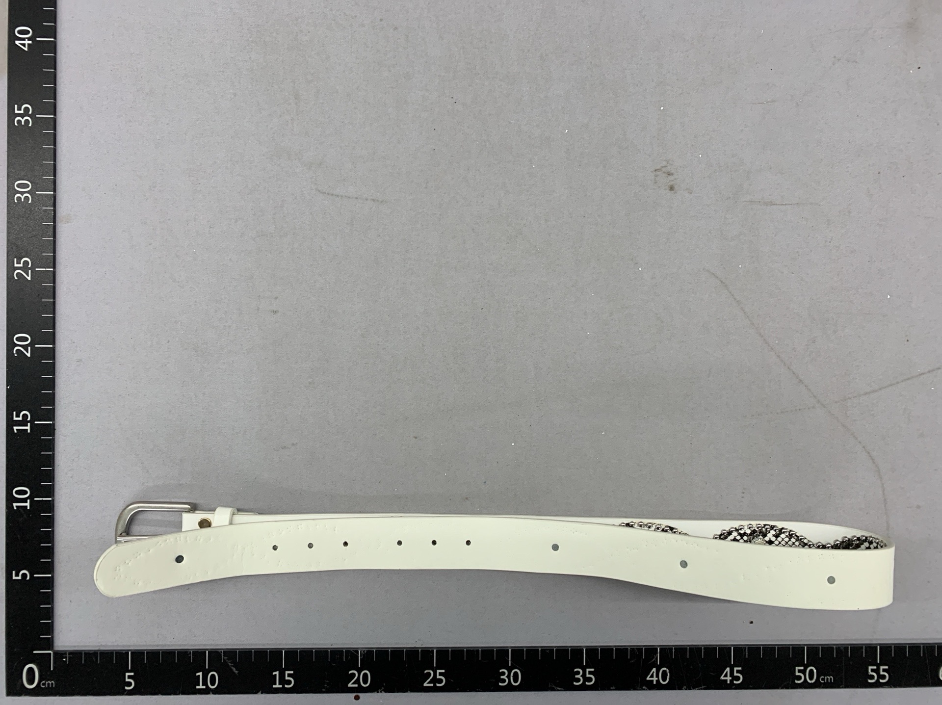 Handle with care: “pearl white python” vintage diamond lattice design belt with rivets – a retro leather belt 3
