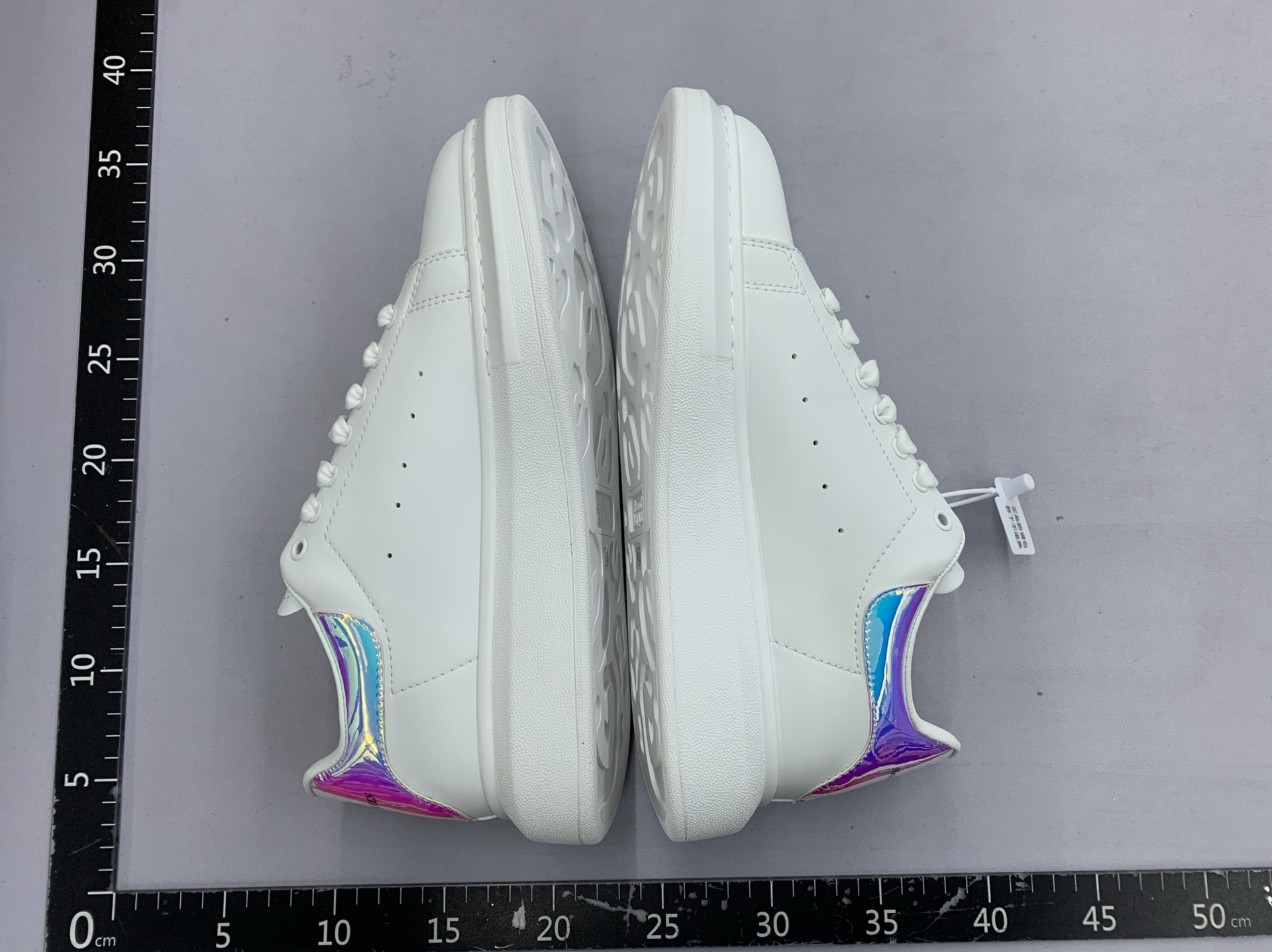 High-end, authentic mcqueen men’s casual sneakers, chunky sole, versatile white sneakers for both men and women, running shoes, men’s shoes, women’s shoes 5