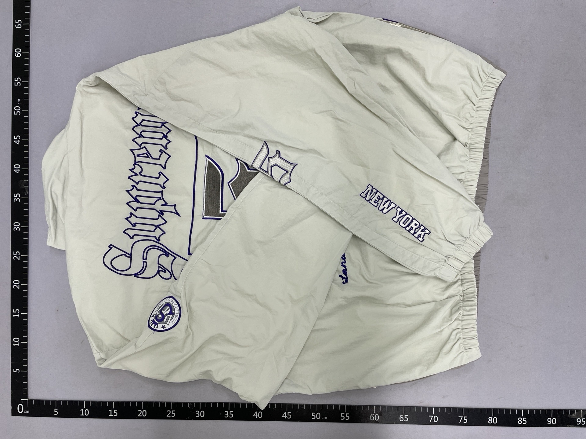 High-end sup x umb collaboration football jacket – casual, minimalist, and stylish zip-up turtleneck 3