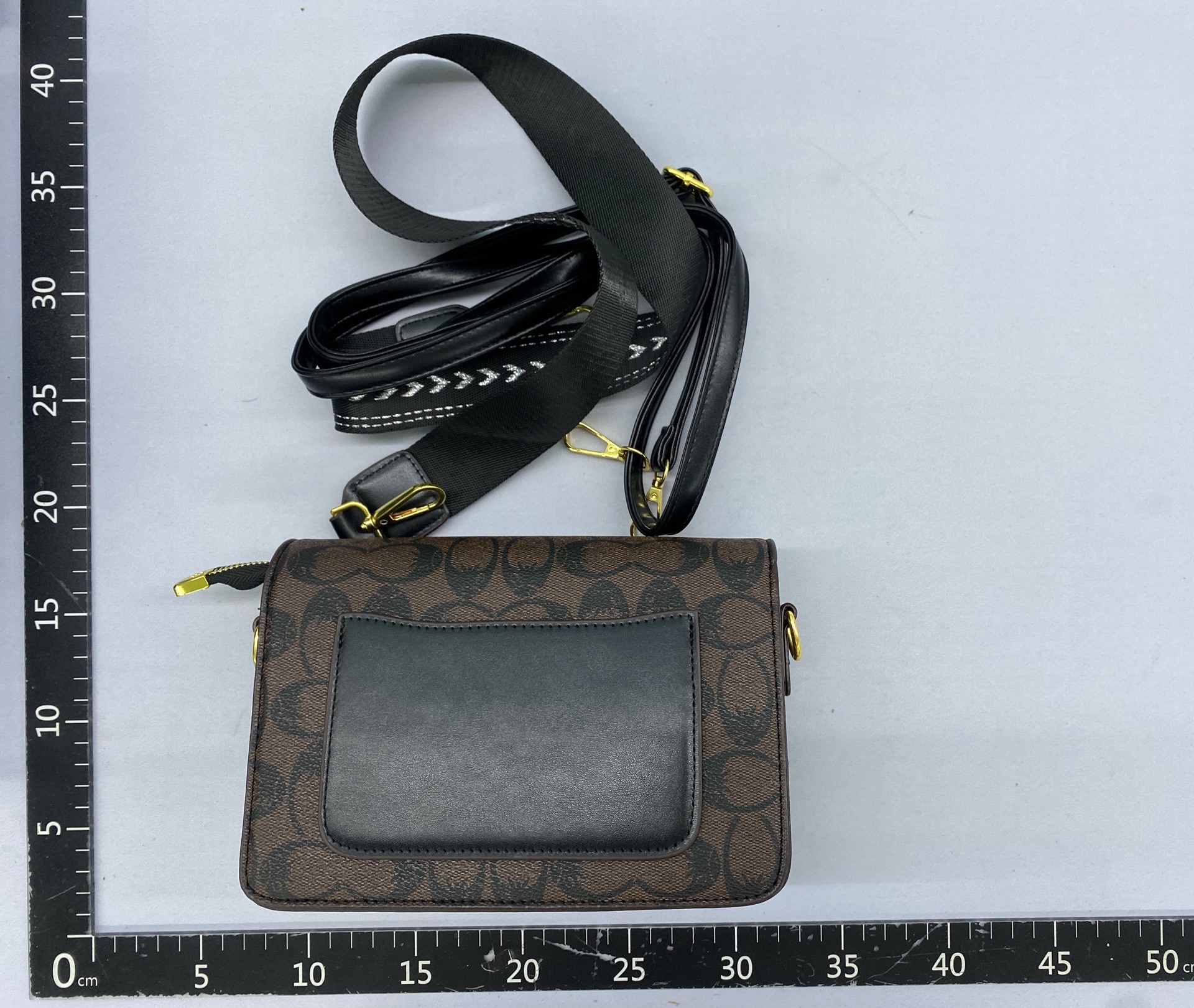 High-end women’s bag, 2026 new fashion retro print small square bag, versatile wide shoulder strap single shoulder crossbody bag, trendy 3