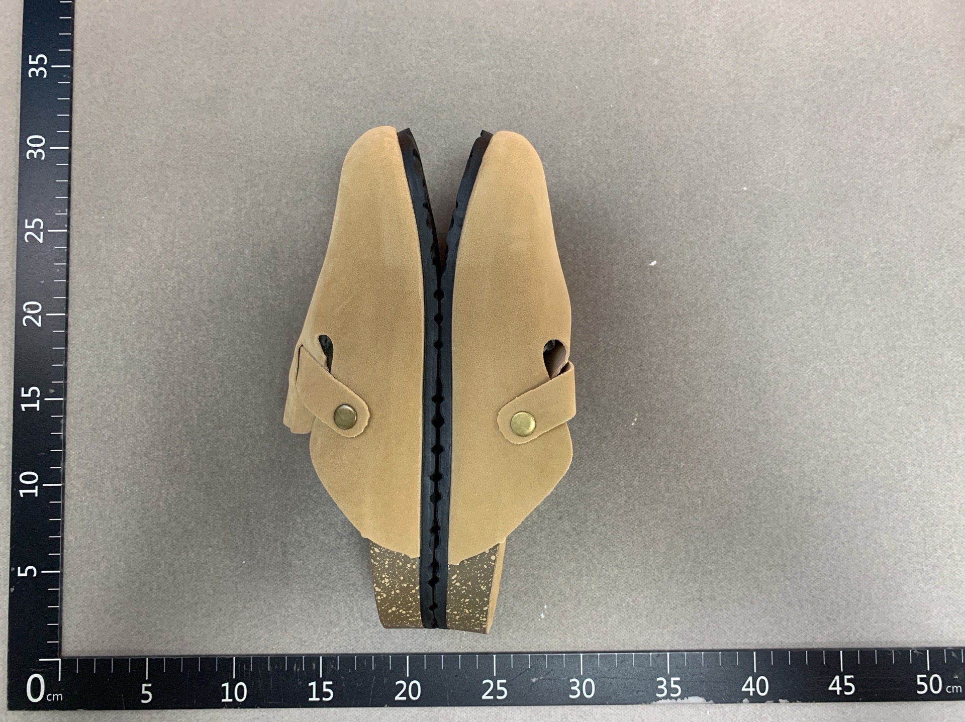 Trending chunky birkenstock women’s shoes – new spring 2026 collection – open toe birkenstock mules, slip-ons, and easy-to-wear footwear 4