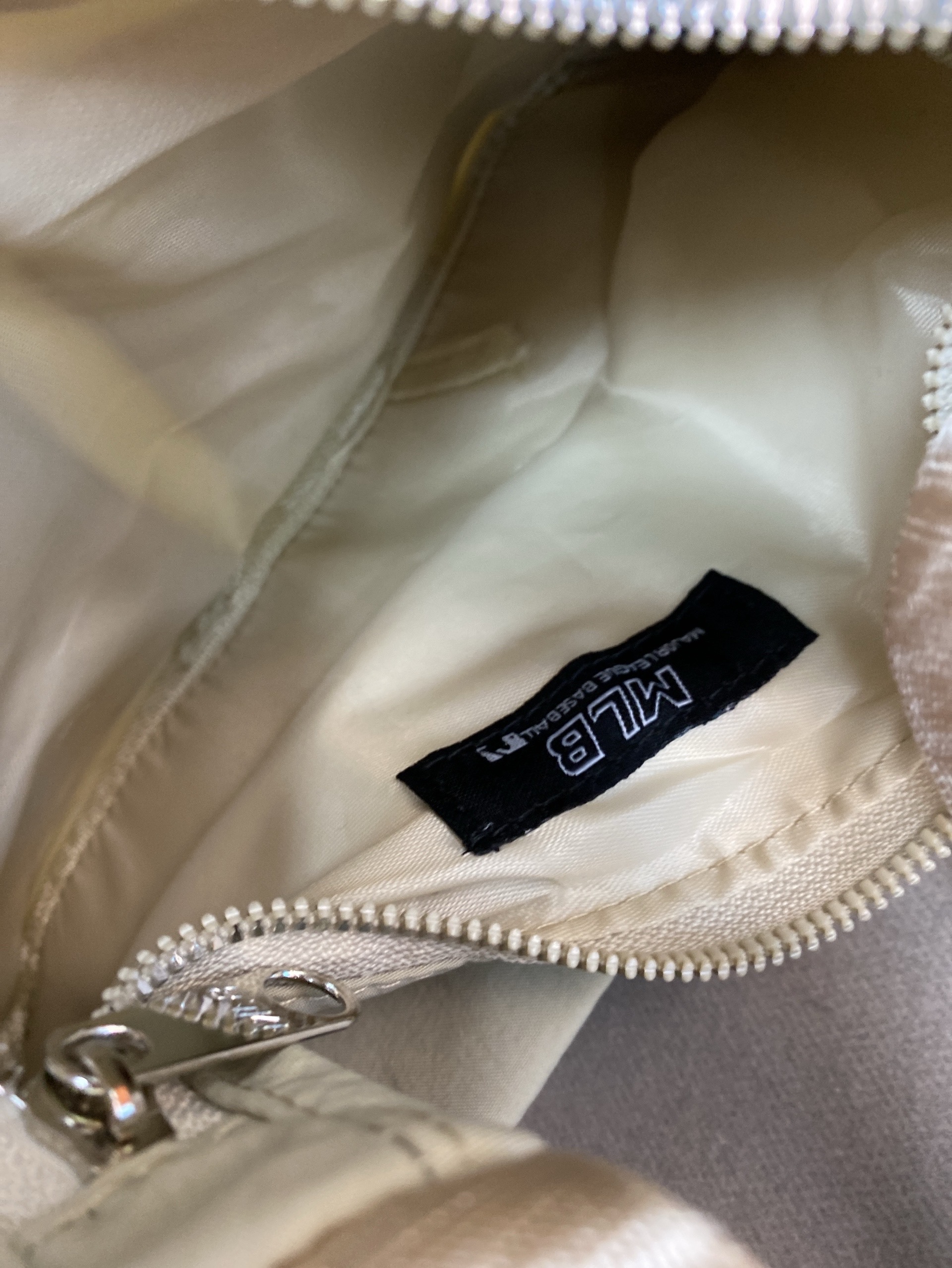 【factory wholesale】2026 new women’s handbag for export, korean style fashion trendy crossbody bag, minimalist shoulder bag 5