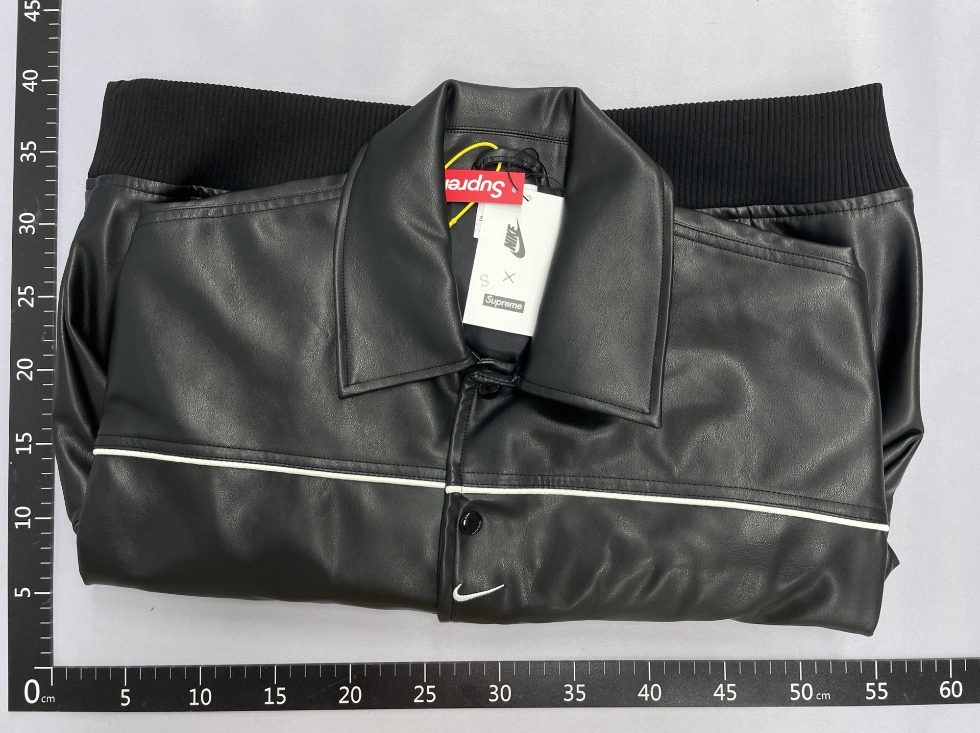 Reflective white stripe front logo black jacket 11121902159 5