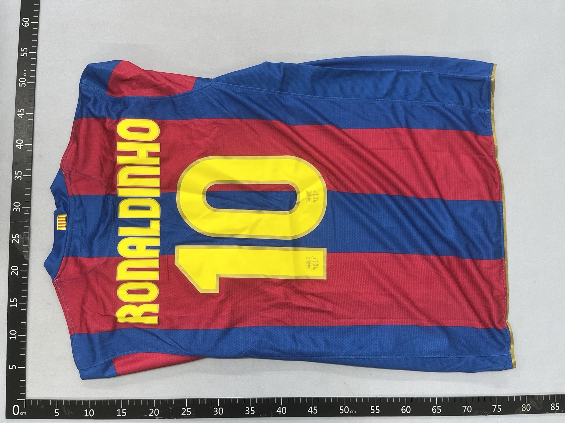 Vintage barcelona jersey – messi #10 & neymar #11 classic jerseys – full range available with custom printing 3