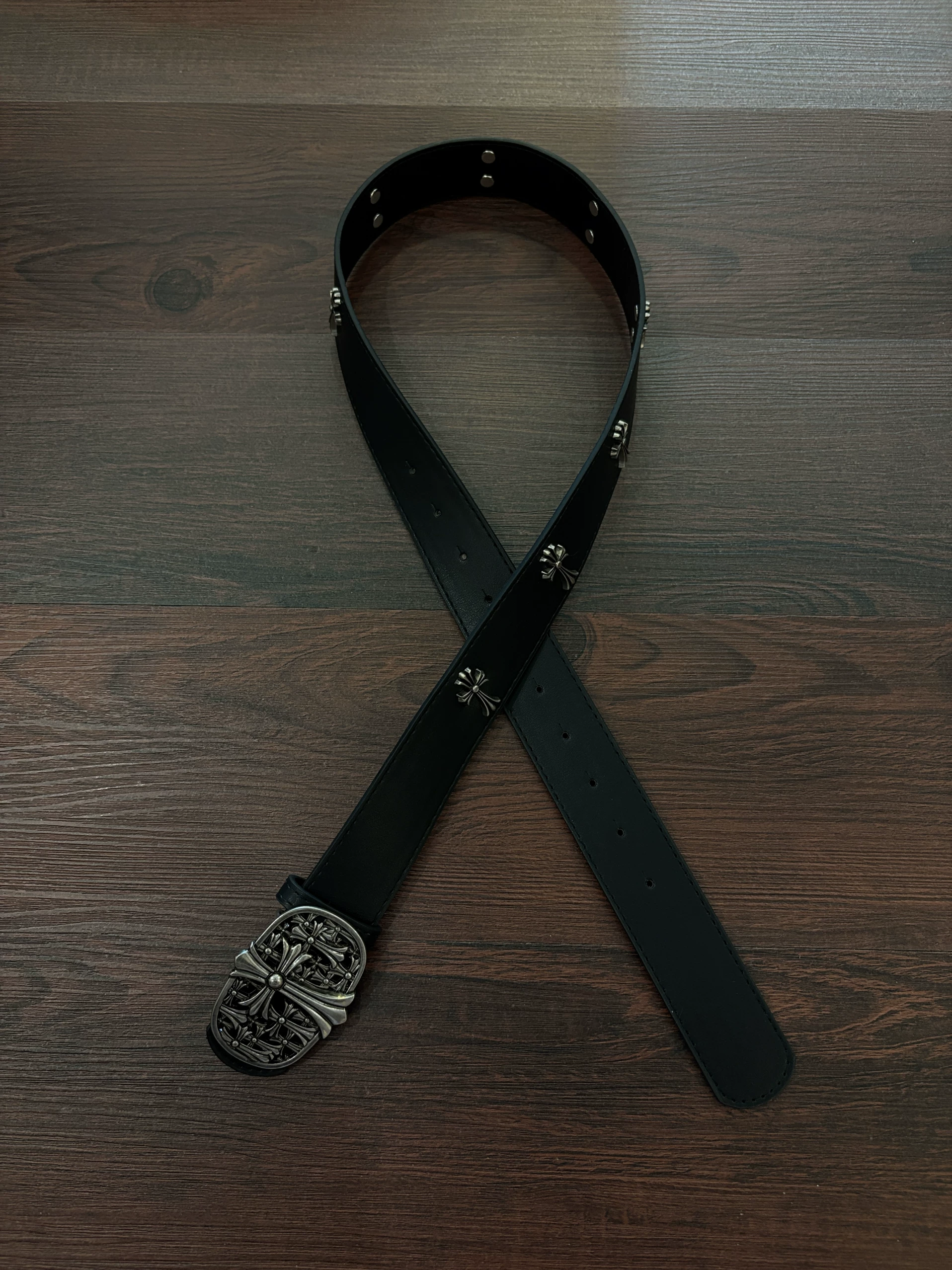 Handle with care: vintage cross-studded leather belt – punk rock design for men and women